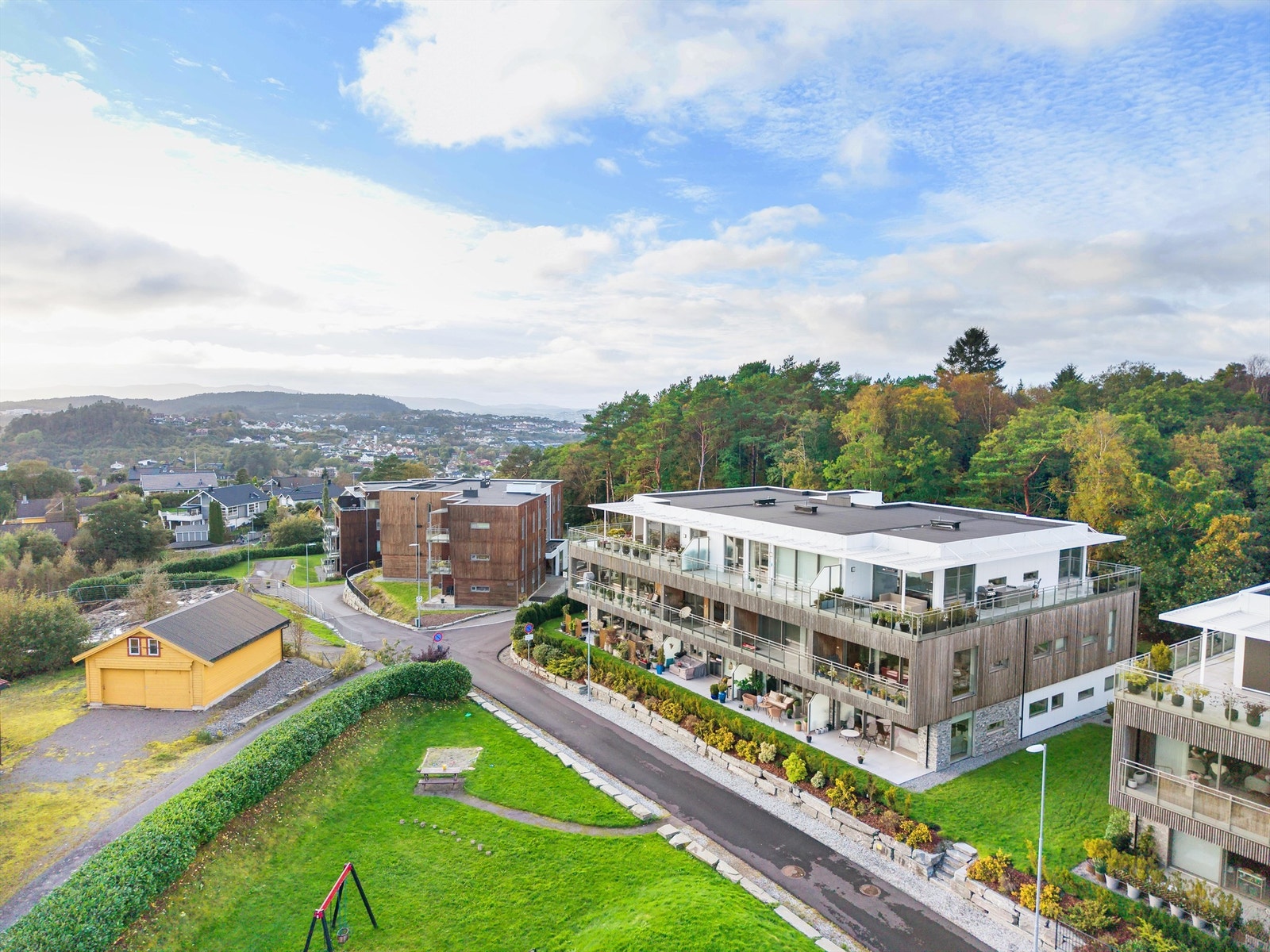 Velkommen til denne fantastiske leiligheten presentert av Fredrik Stuhr i Krogsveen Bergen sentrum.
Fotograf: Mats Lie Galleribilde