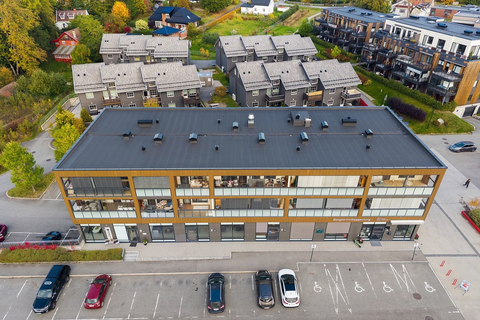 Det er mulighet for leie av parkering i garasje. Galleribilde