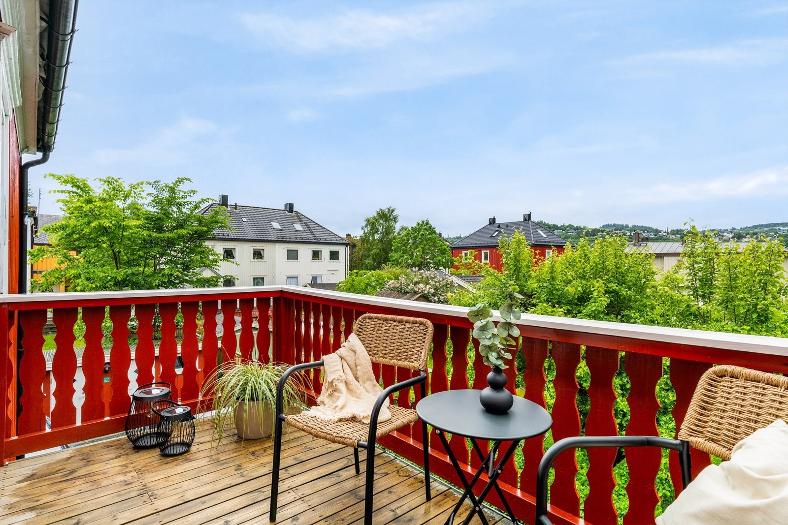 Leiligheten har en flott balkong på 5,5 kvm. Galleribilde