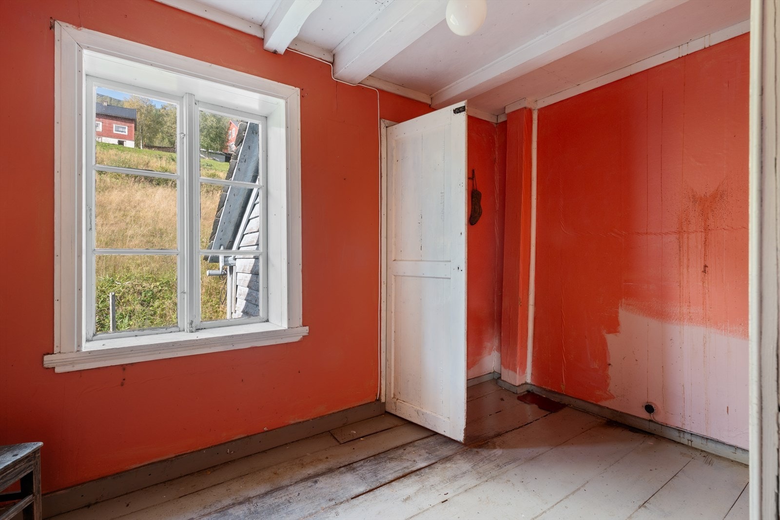 2. etasje består bl.a. av tre soverom. Galleribilde