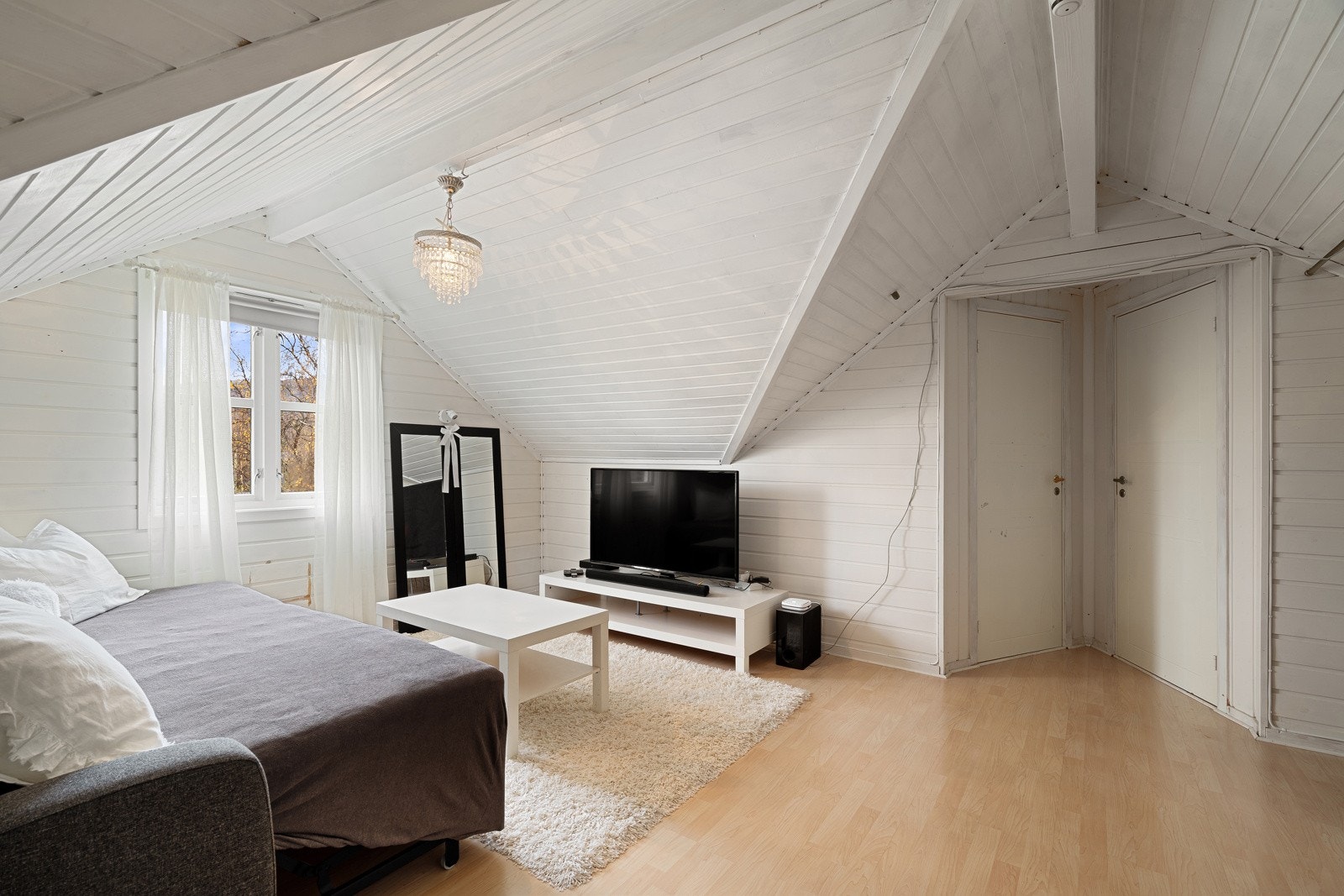 Dispinibelt rom på loft