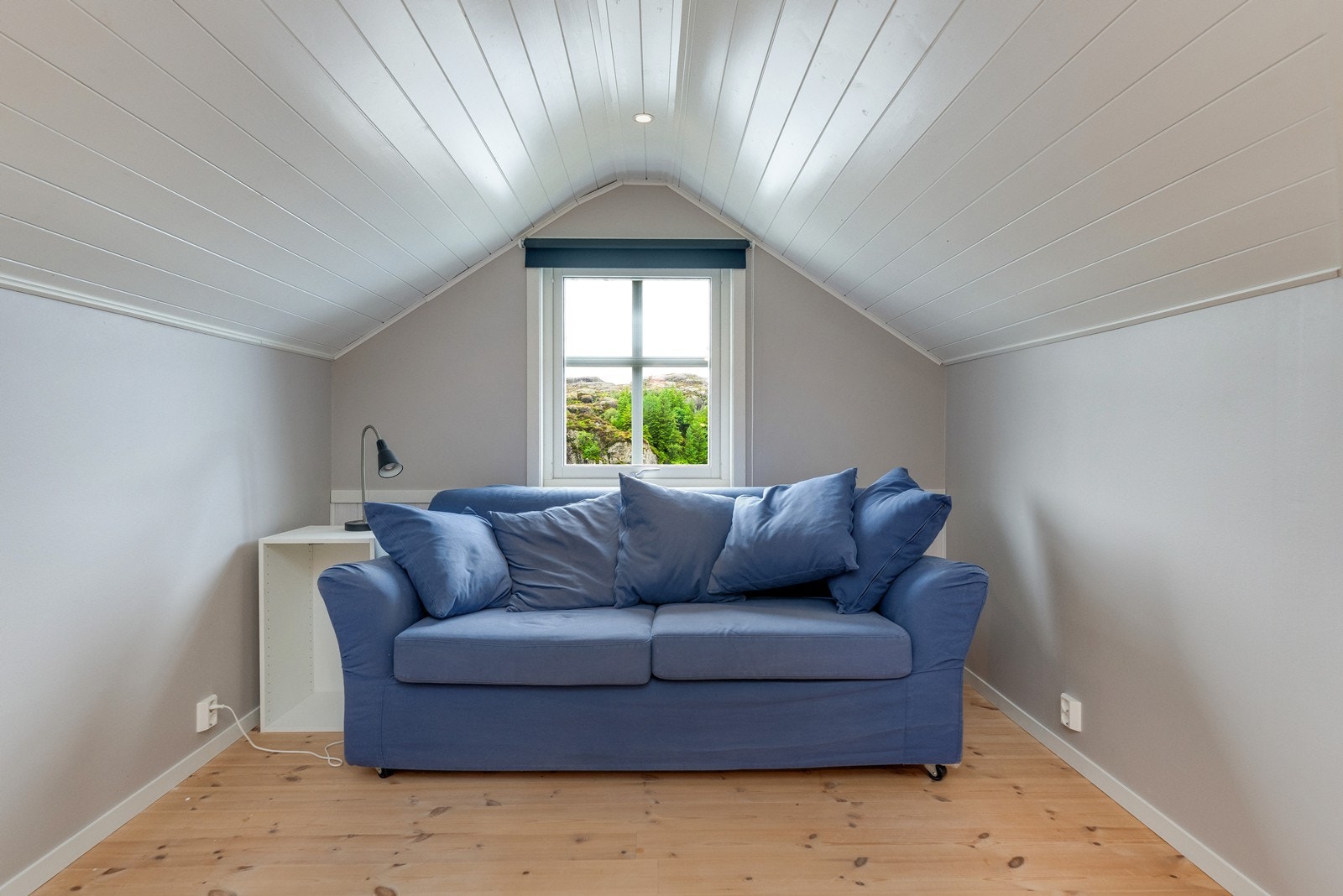 I loftstuen er det 3 soverom og en loftstue. Galleribilde