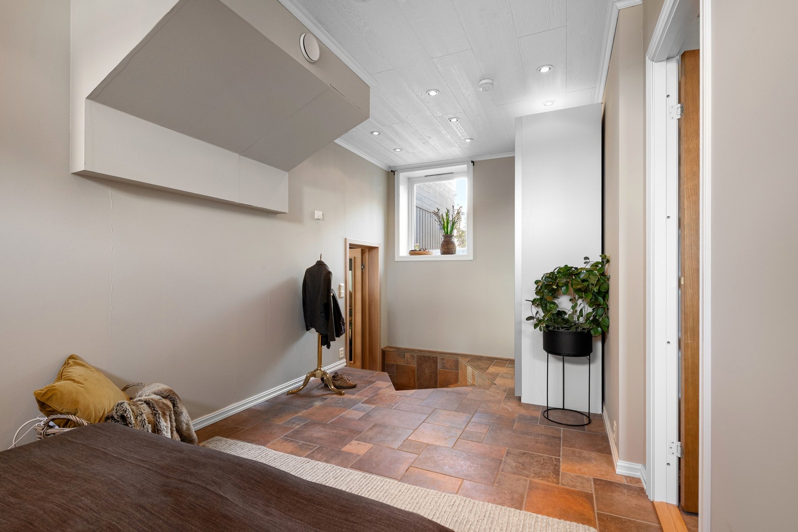 Soverom 4 har en god skyvedørsgarderobe. Galleribilde