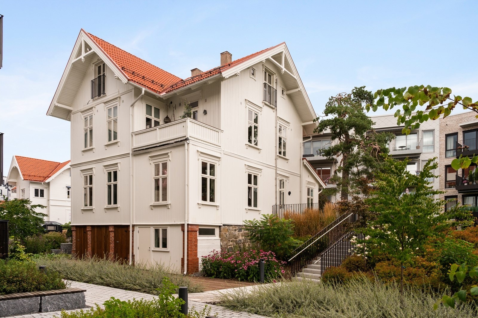 Beboere disponerer et forsamlingslokalet på 104 m² i Hagevilliaen og gjesterom i Bygg C. Galleribilde
