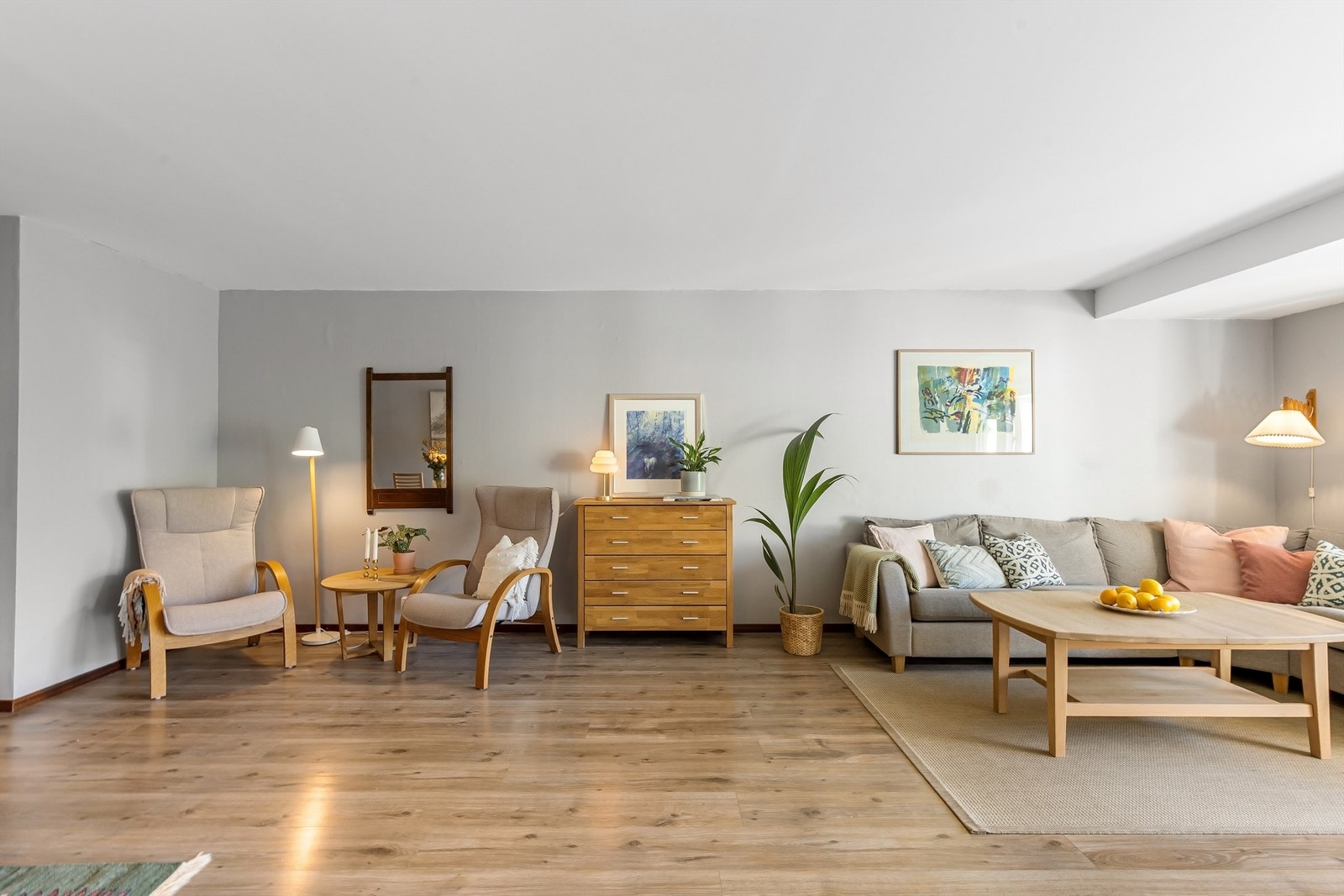 God veggplass gir fleksible muligheter for møblering. Galleribilde