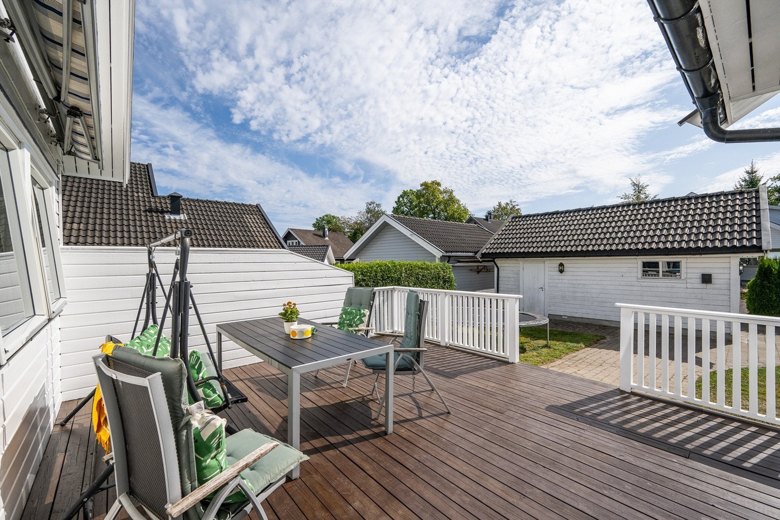 Terrasse mot syd har gode solforhold. Galleribilde
