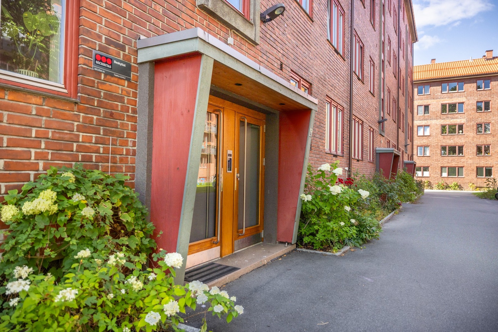 Her bor du i et svært ettertraktet borettslag like ovenfor Akerselva. Galleribilde