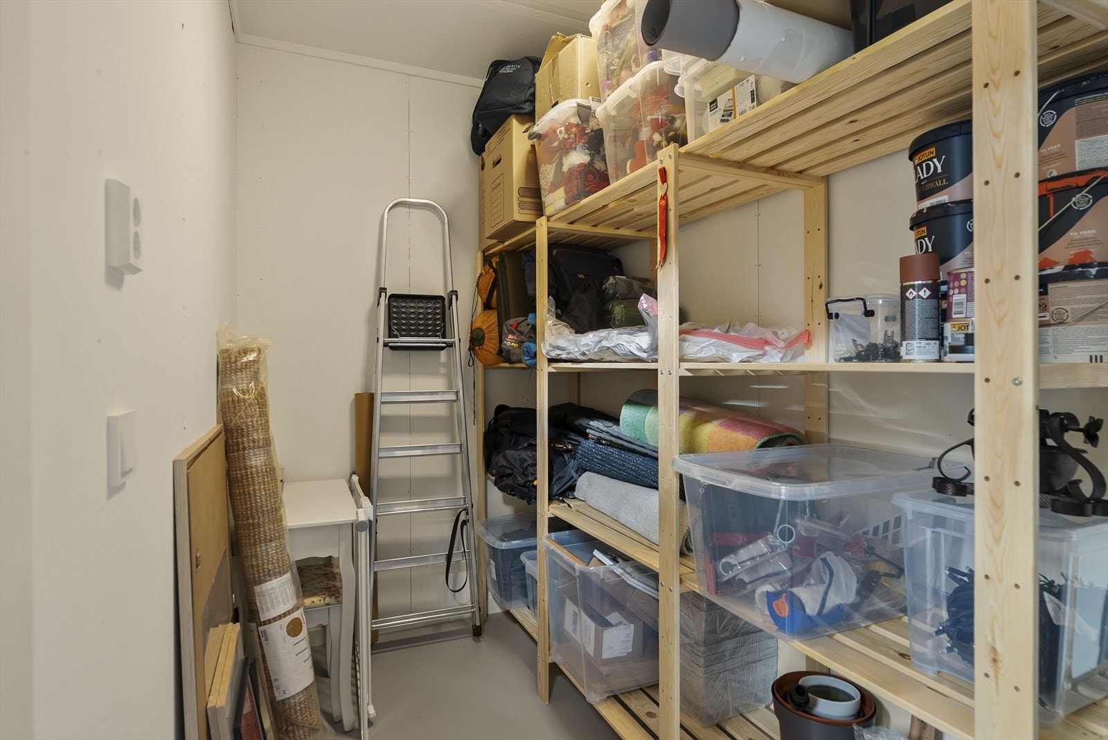 Utebod. Galleribilde