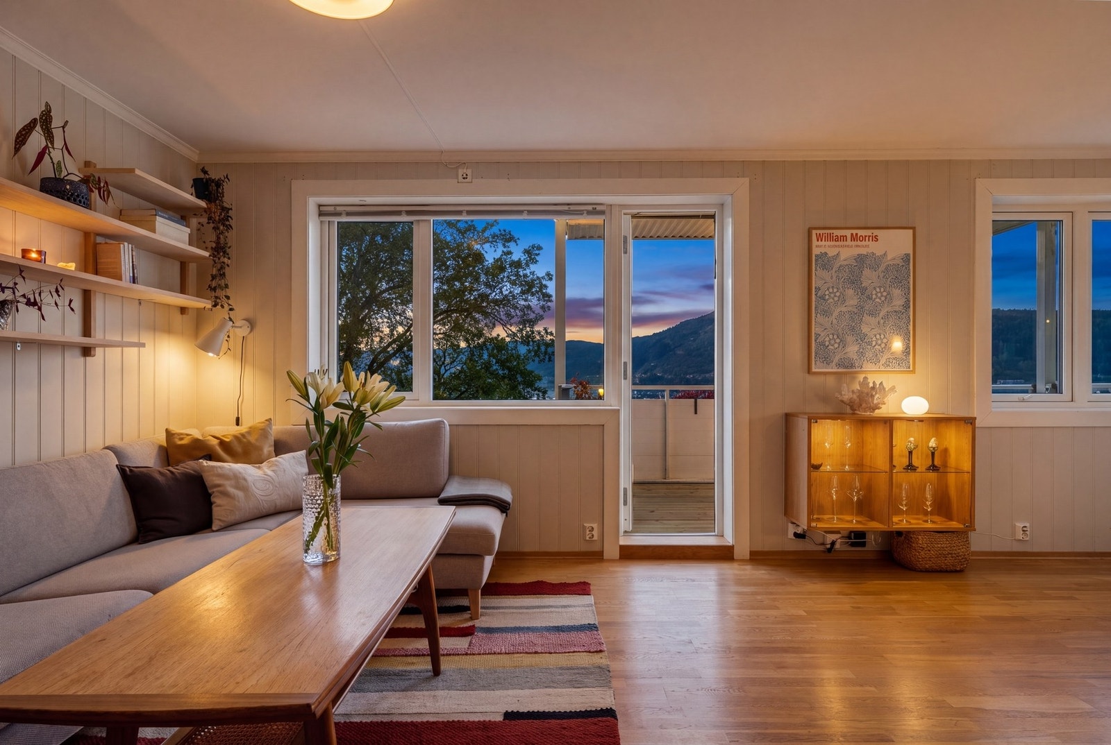 - Her bor du i et veletablert og hyggelig boligområde med nærhet til både natur, servicetilbud og gode kollektivforbindelser - Galleribilde
