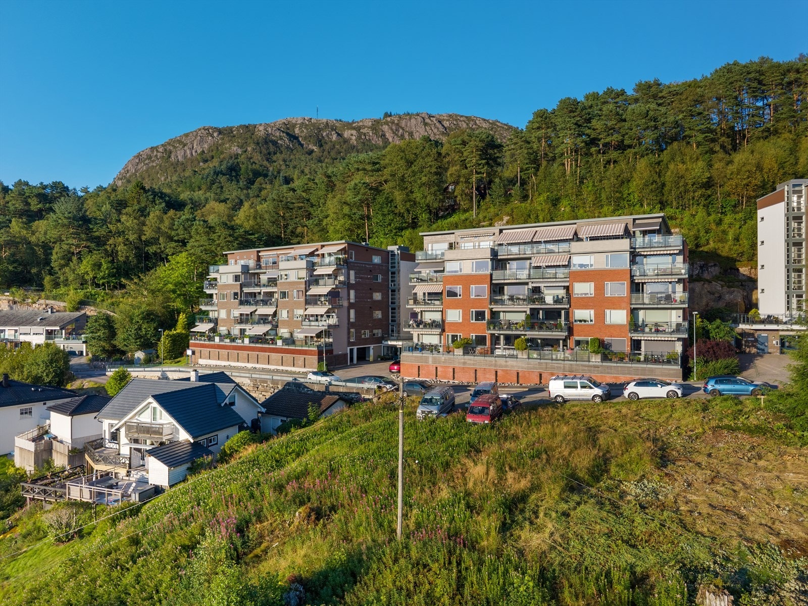 Leiligheten ligger i et ettertraktet og populært boligområde. Galleribilde