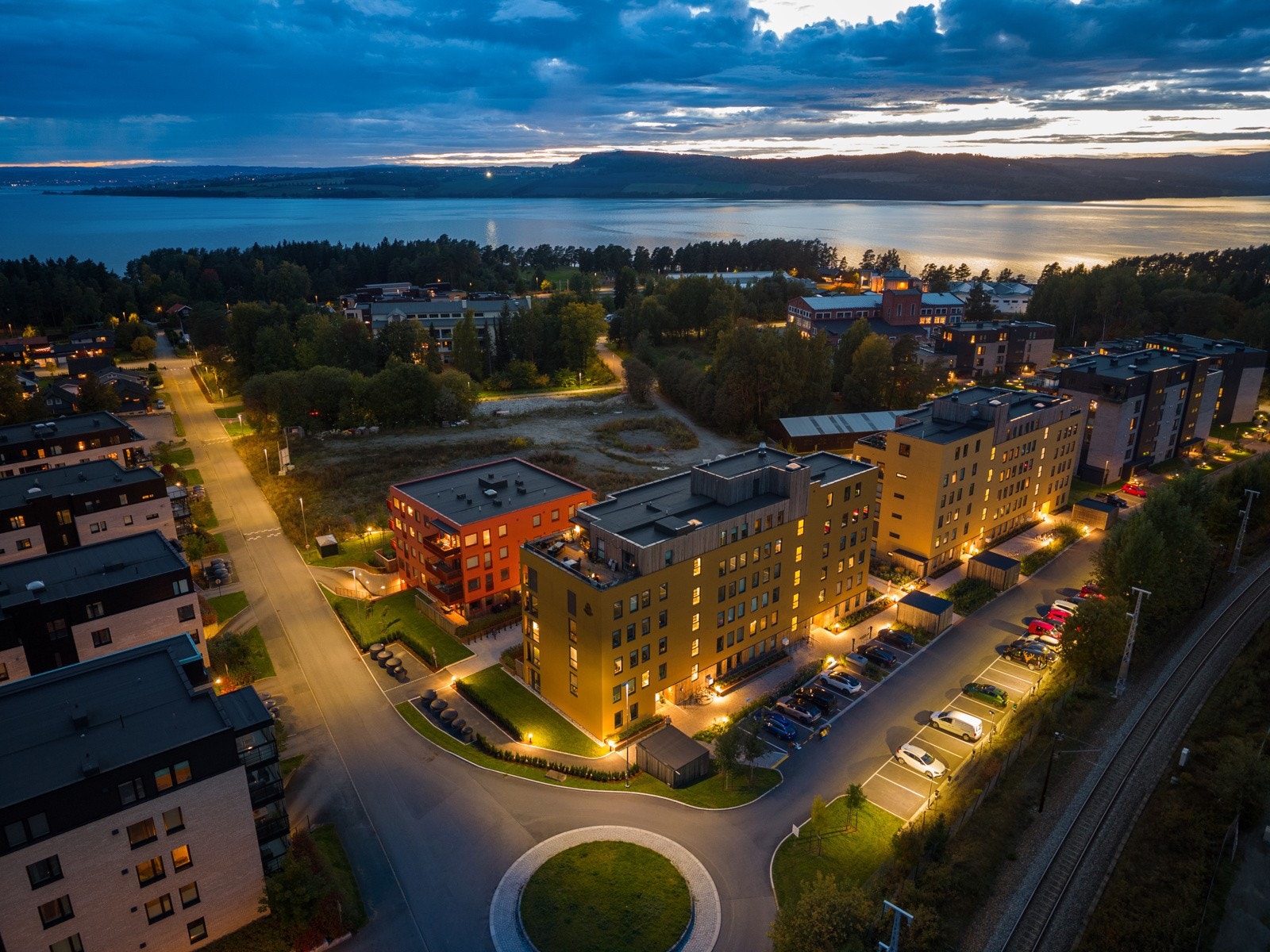 Vakre omgivelser og nærhet til Mjøsa gir høy bokvalitet. Galleribilde