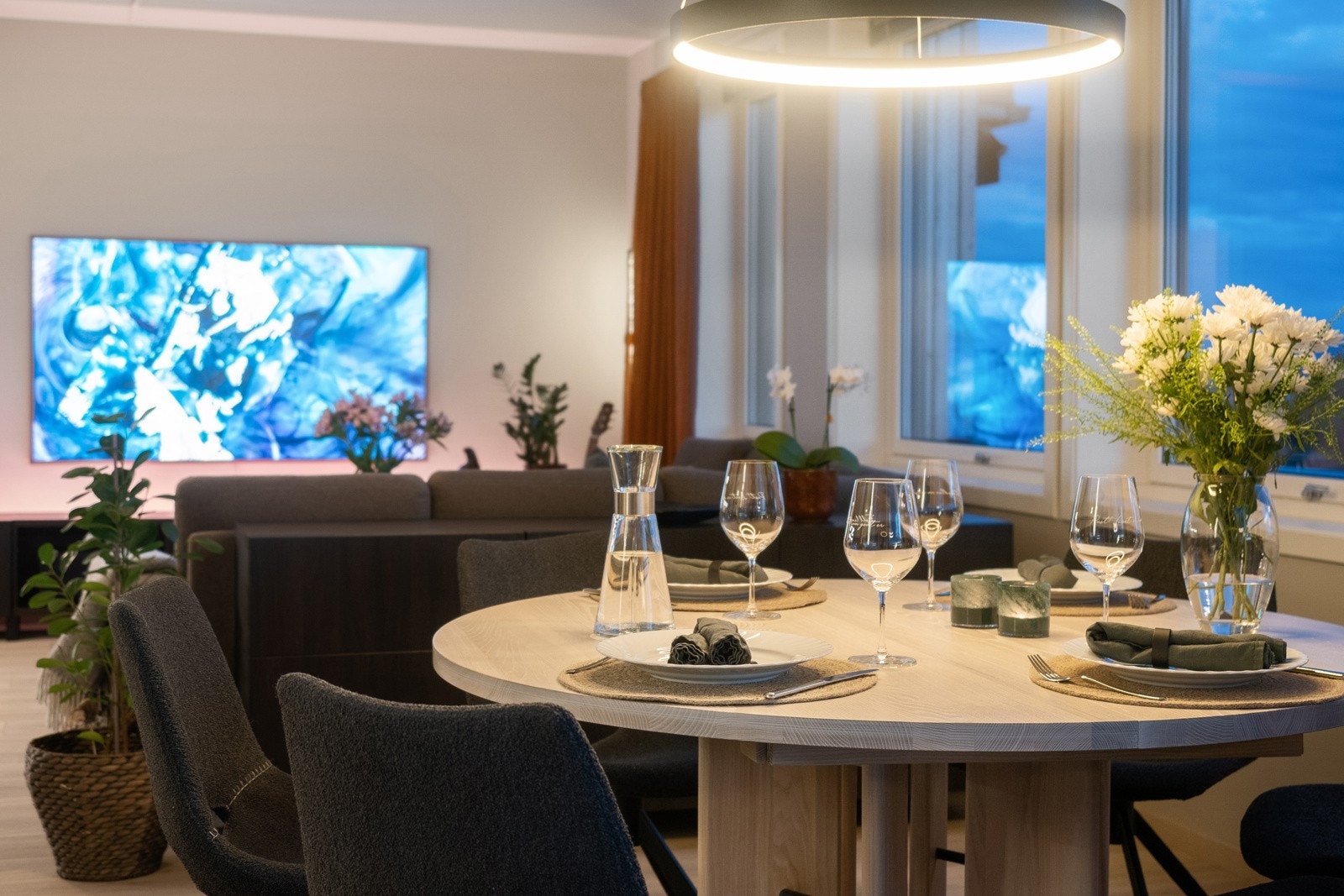 Moderne innredning og gjennomgående høy standard. Galleribilde