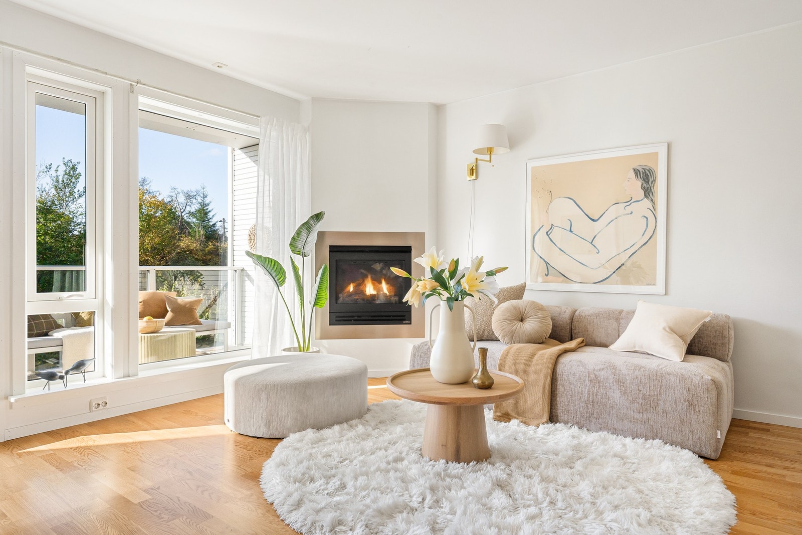 Her får du en god kombinasjon av spiseplass og sofagruppe. Galleribilde
