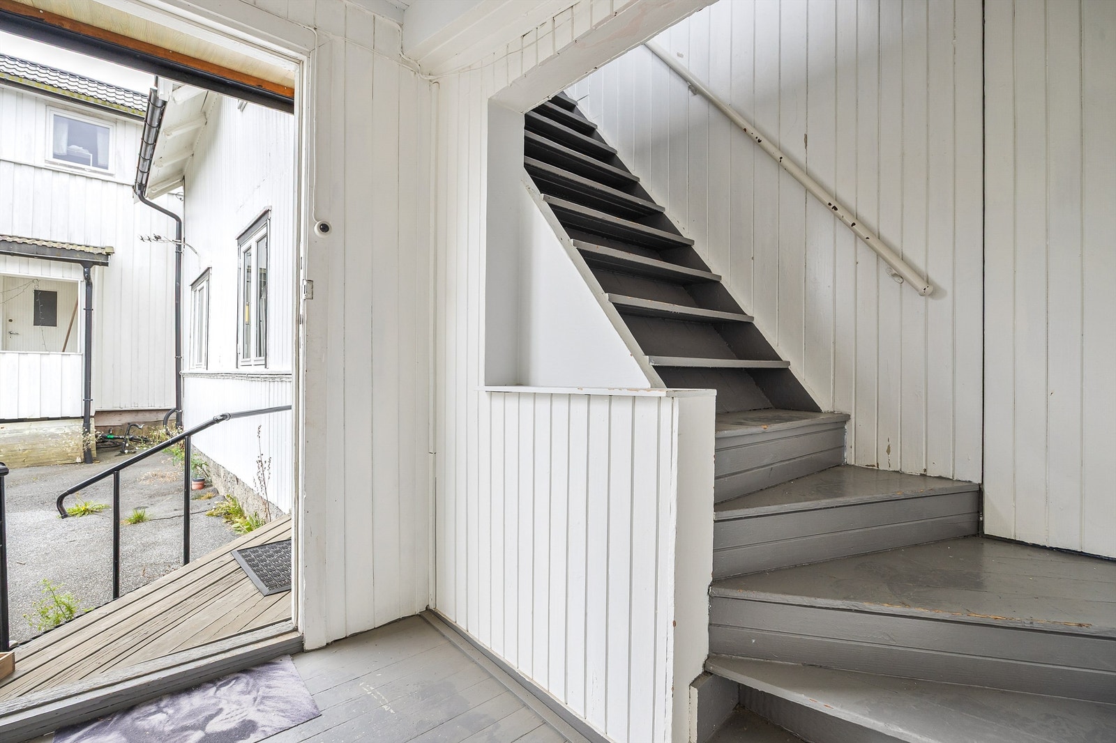 Trappegang opp til 2. etasje. Galleribilde