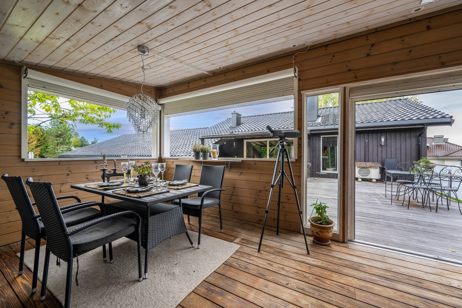 Her var det tidligere montert boblekar og det er fortsatt vann/strøm her Galleribilde