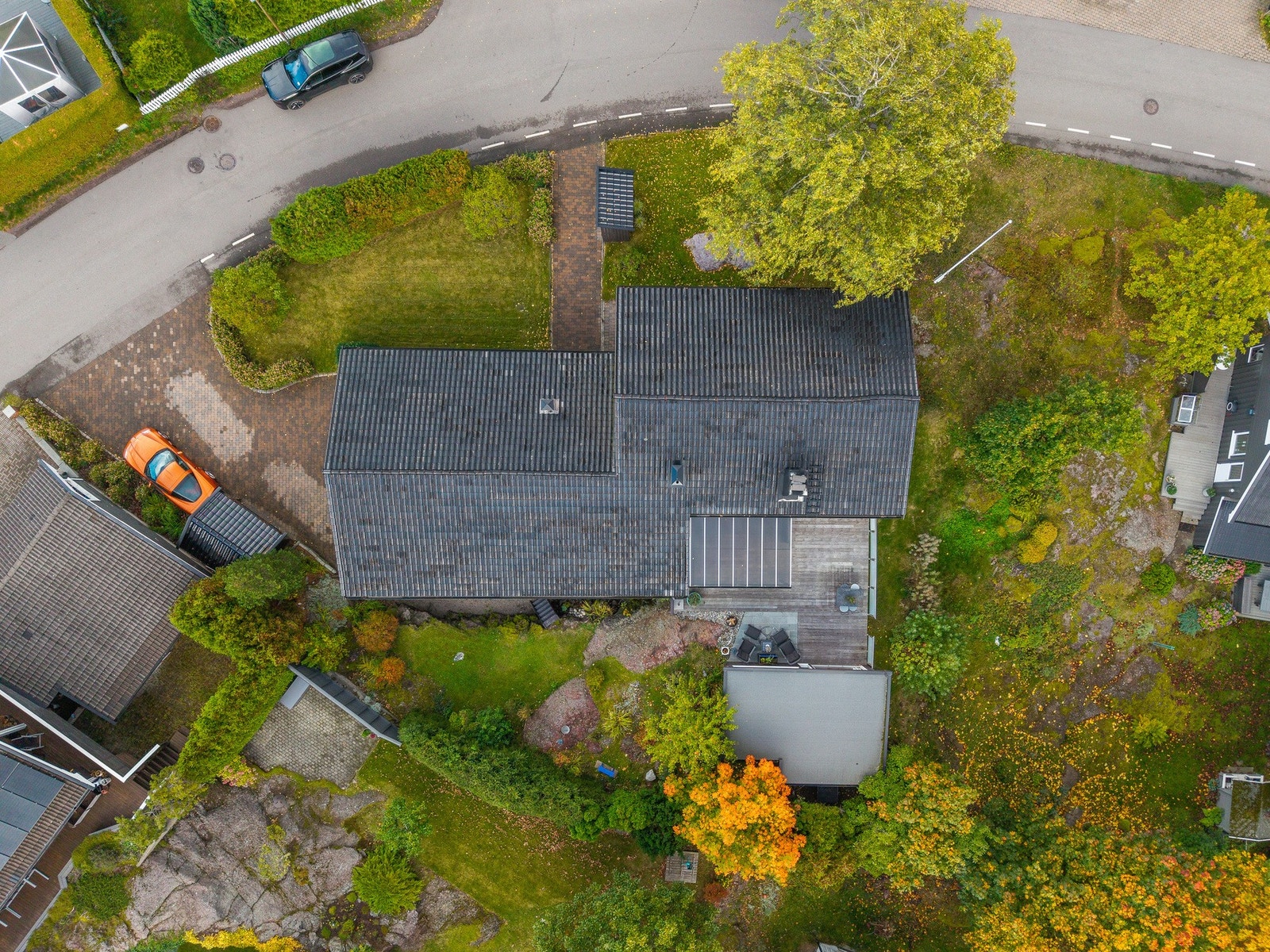 Her ser vi et dronebilde - "rett opp og ned" Galleribilde
