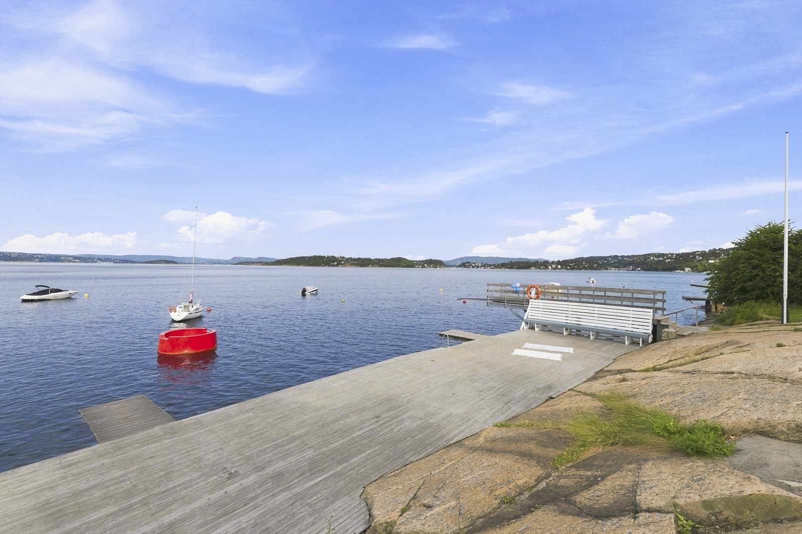 Ljansbadet, en skjermet badeperle ved fjorden. Galleribilde