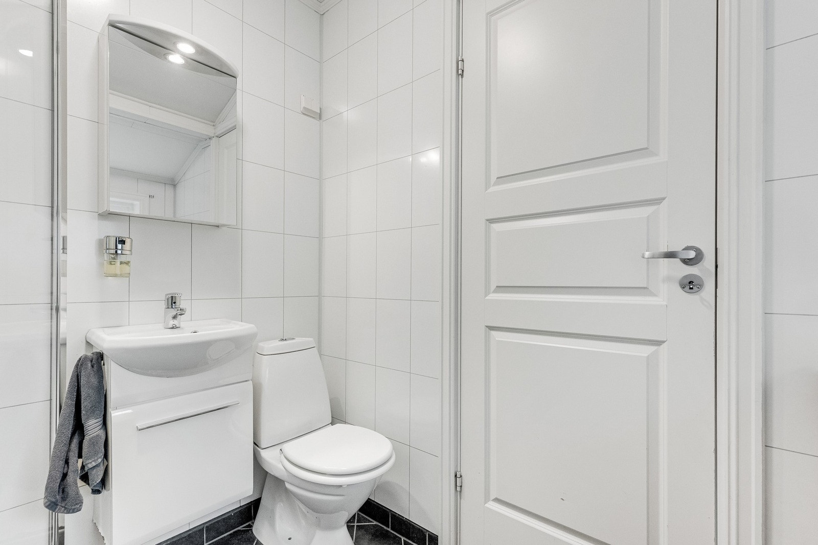 Badet er på 4,7 kvm Galleribilde