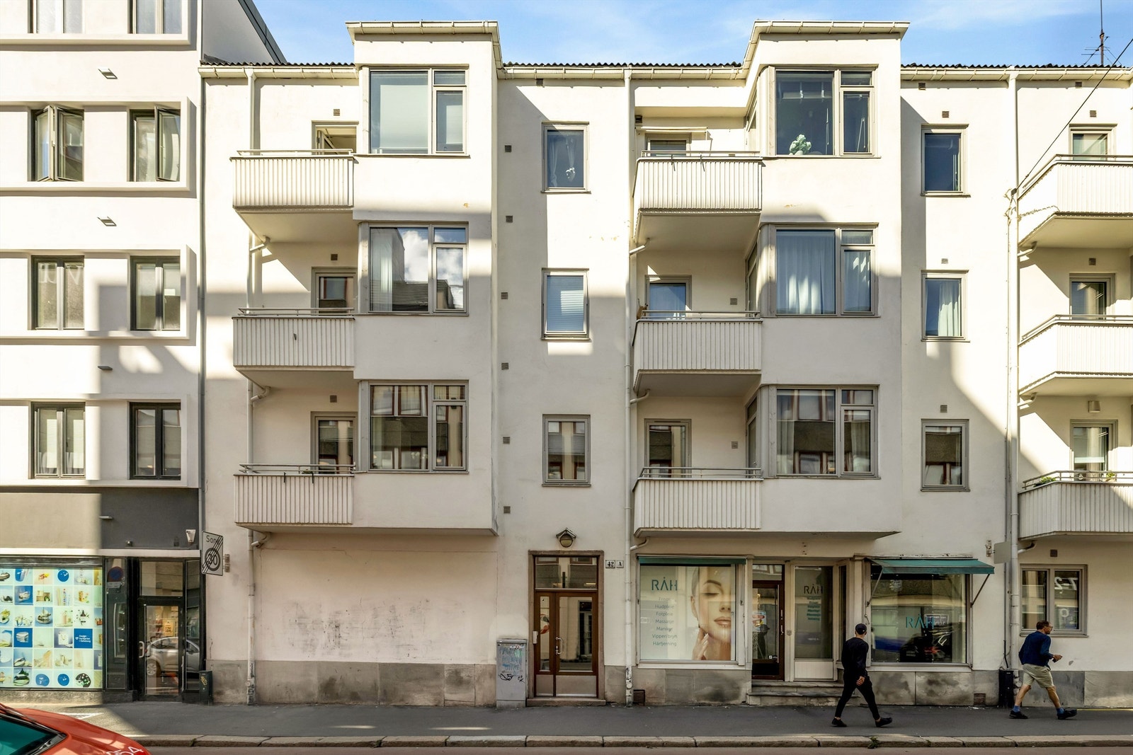 Inngangsparti. Galleribilde