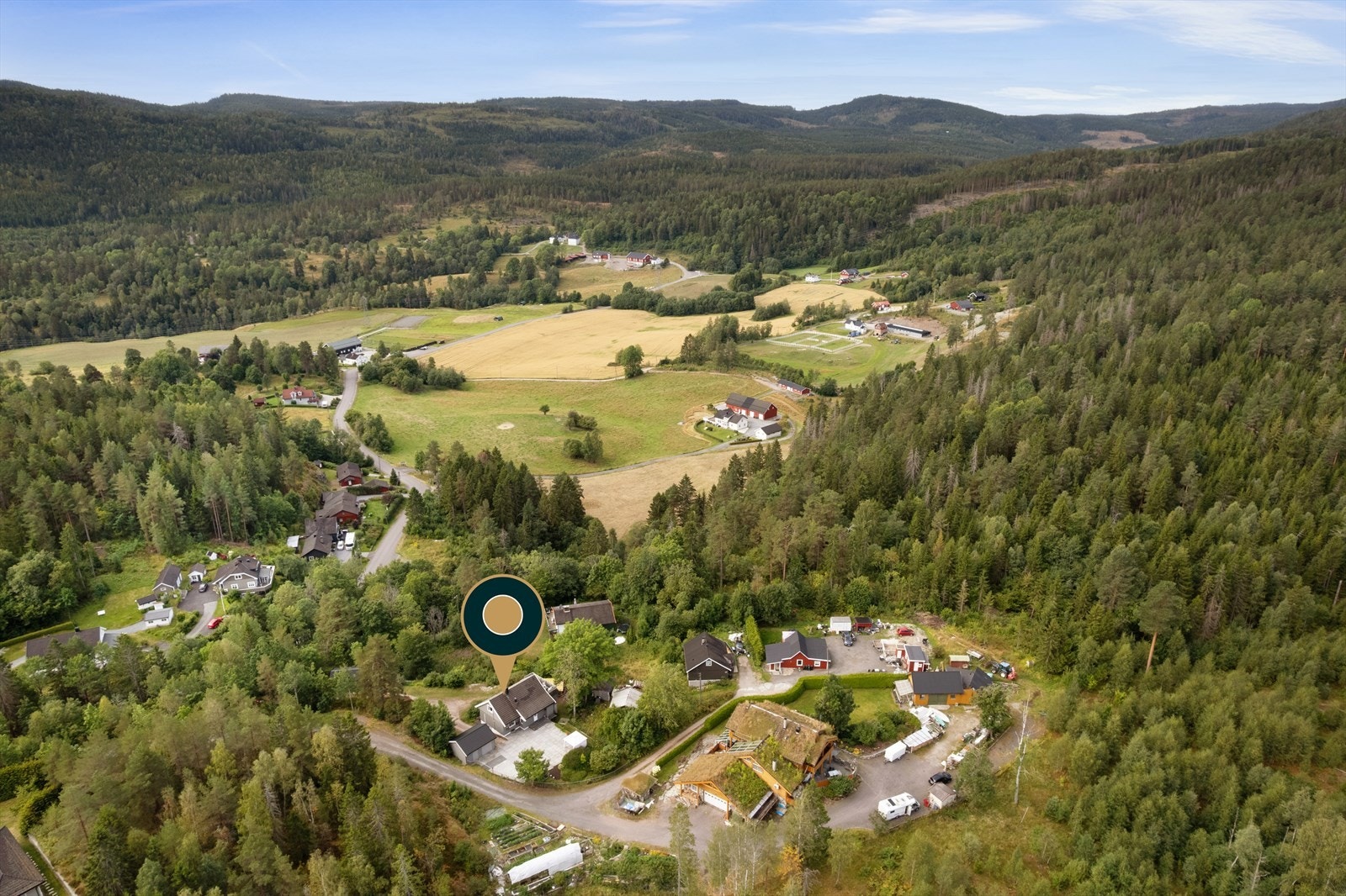 Her bor du markanært, med kort kjørevei til skole og Konnerud sentrum Galleribilde