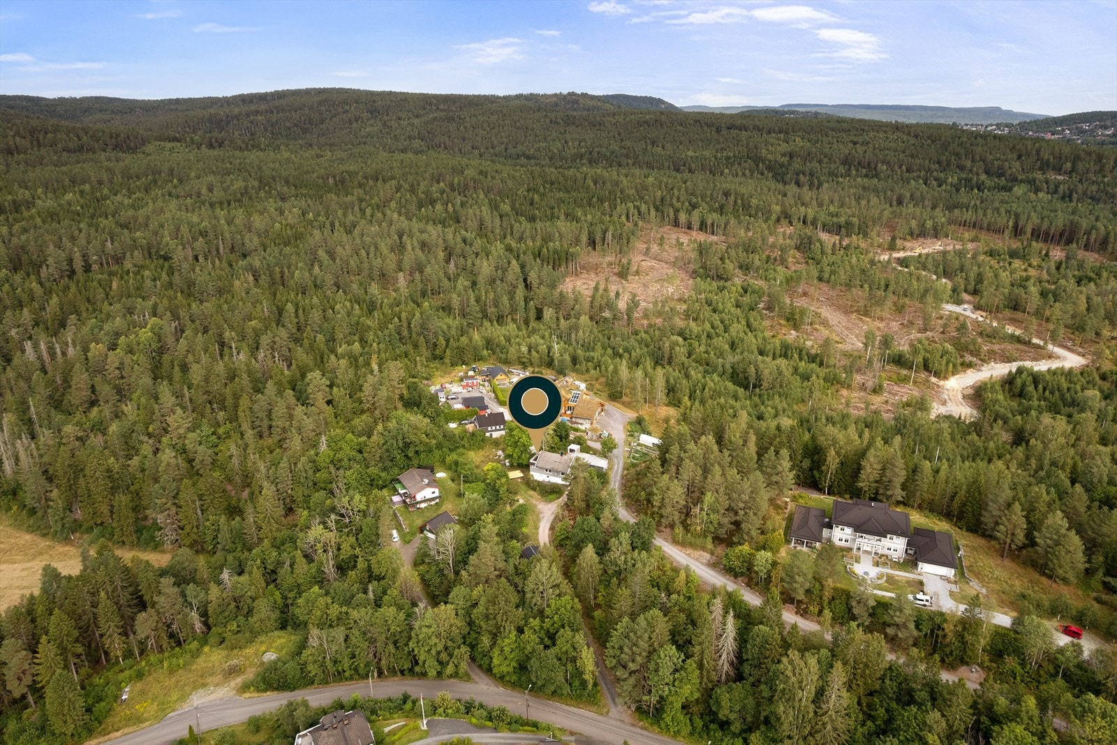 Beliggenheten kombinerer fredelige omgivelser med kort avstand til både natur og nødvendige fasiliteter Galleribilde