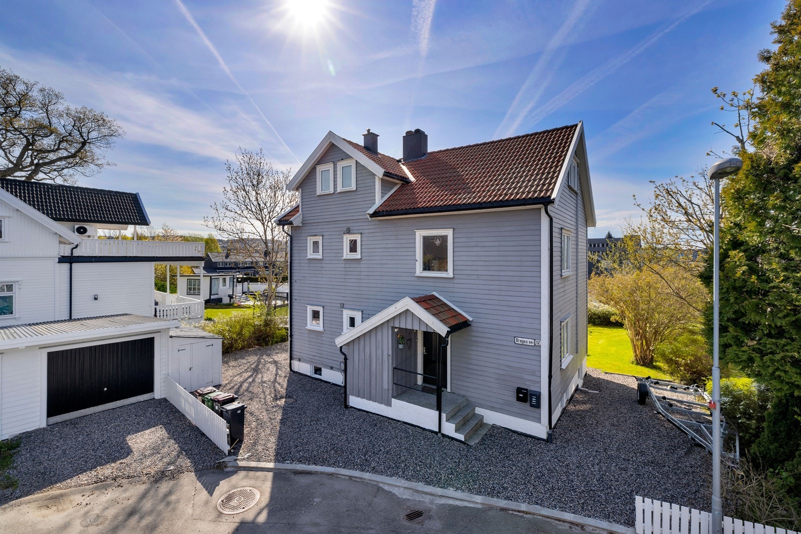 Eiendommen ligger innerst i Brages vei. Galleribilde