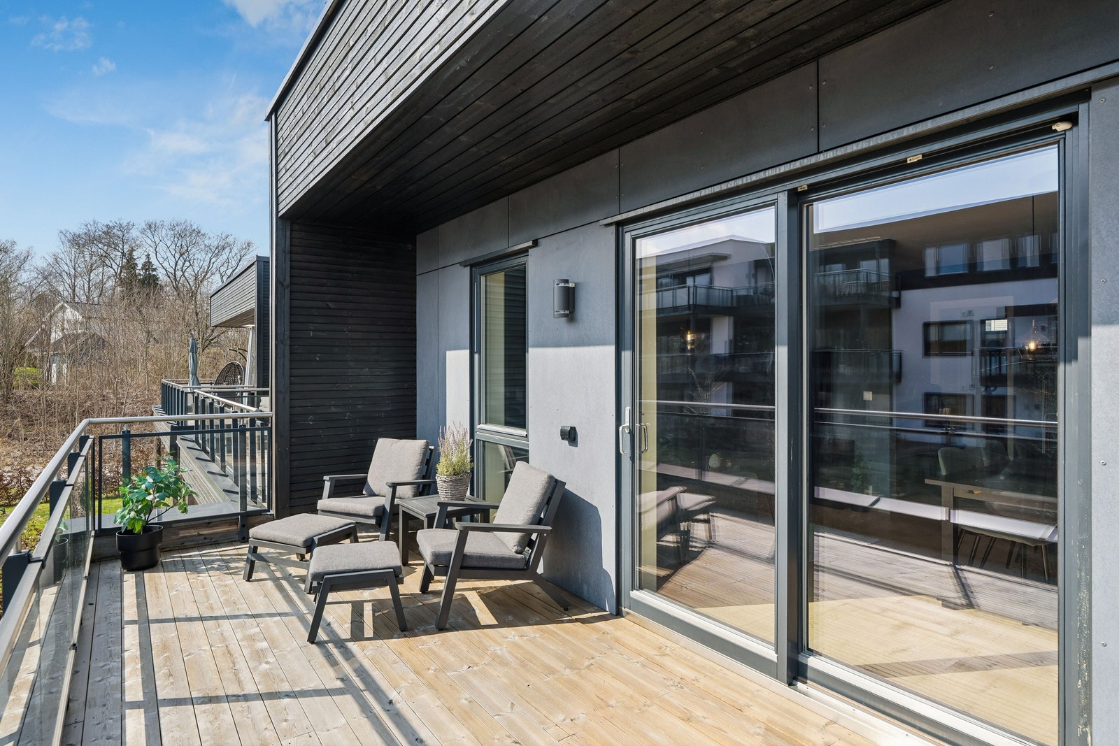 Solrikt og lunt Galleribilde
