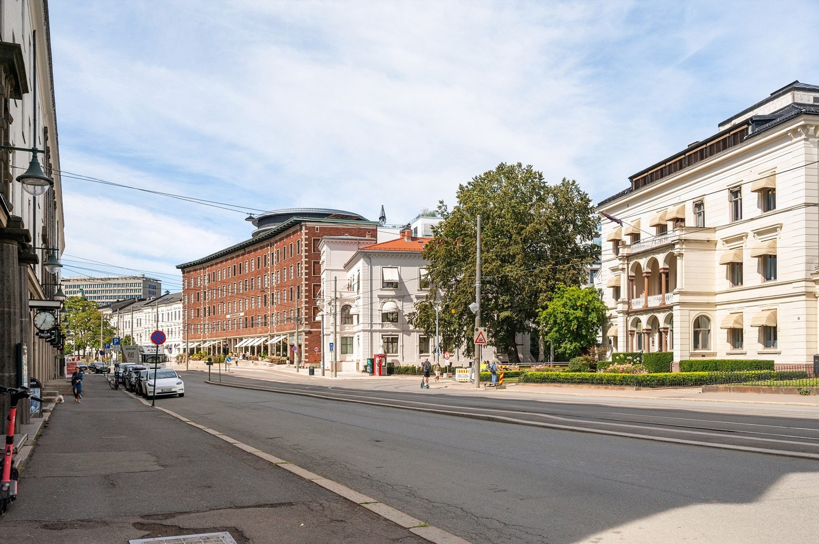 Her bor du mellom Slottsparken, Aker Brygge og det pulserende livet på Solli plass. Galleribilde