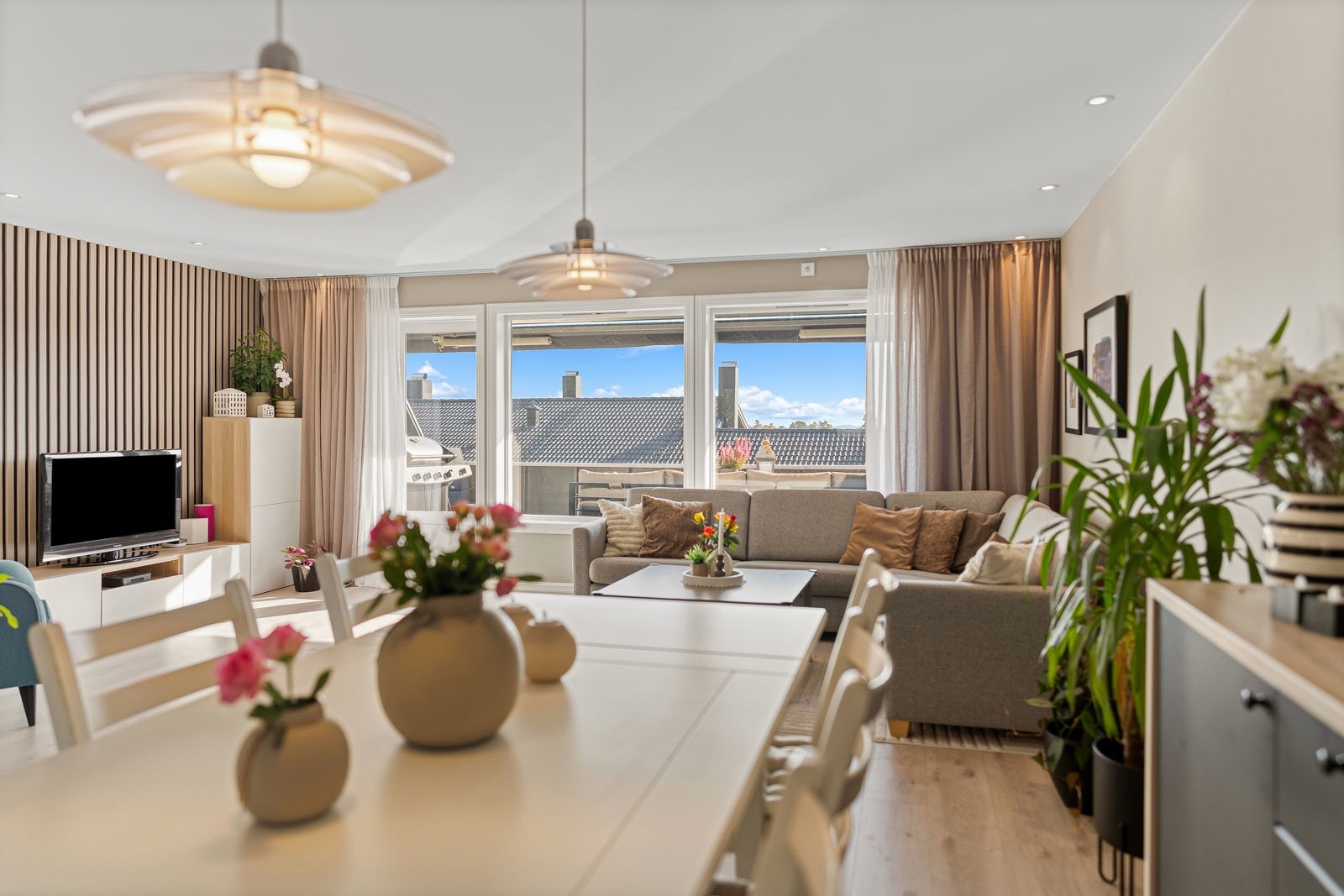 God plass til spisestuebord Galleribilde