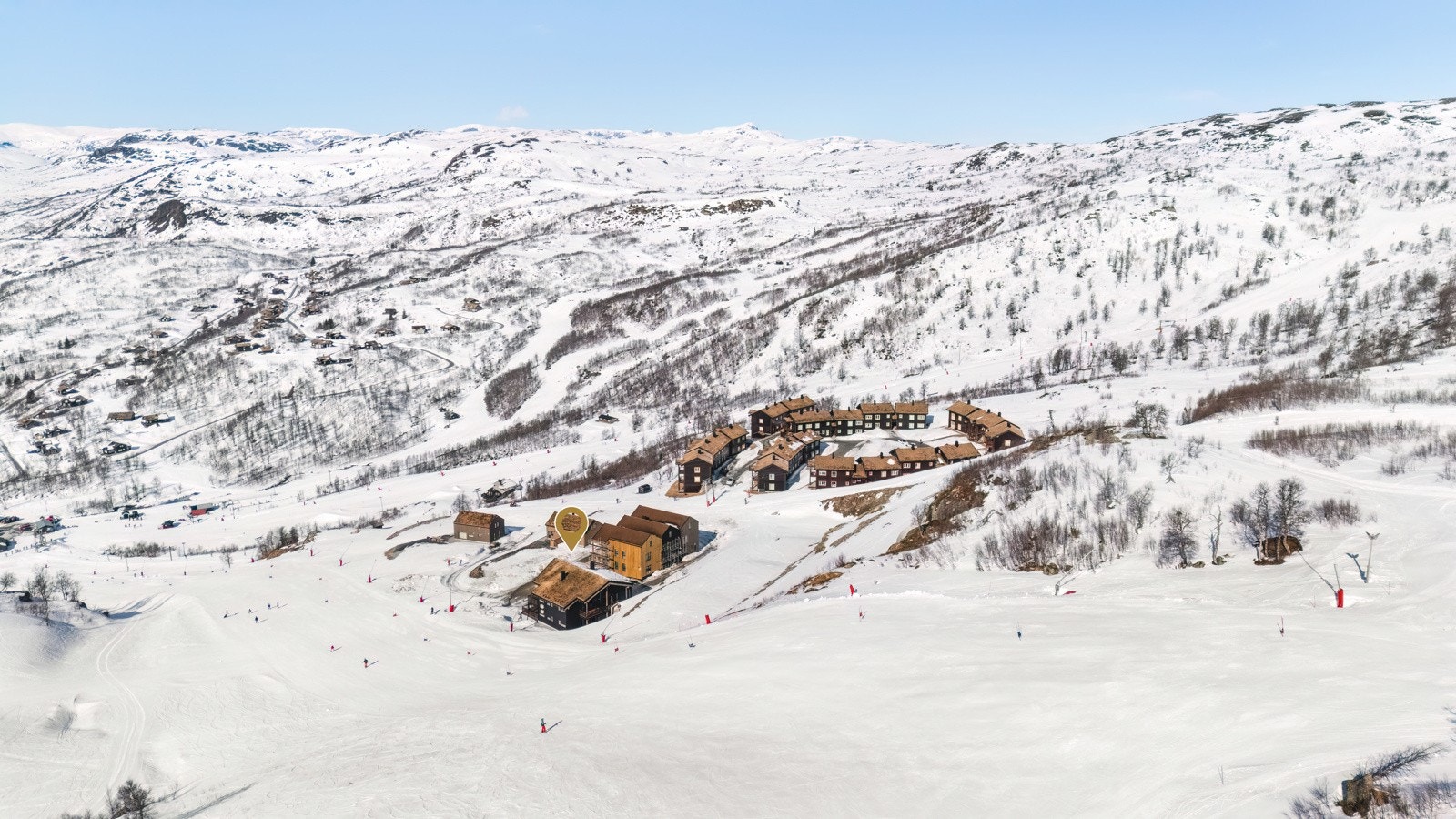 Leiligheten har en eventyrlig og snøsikker plassering.
