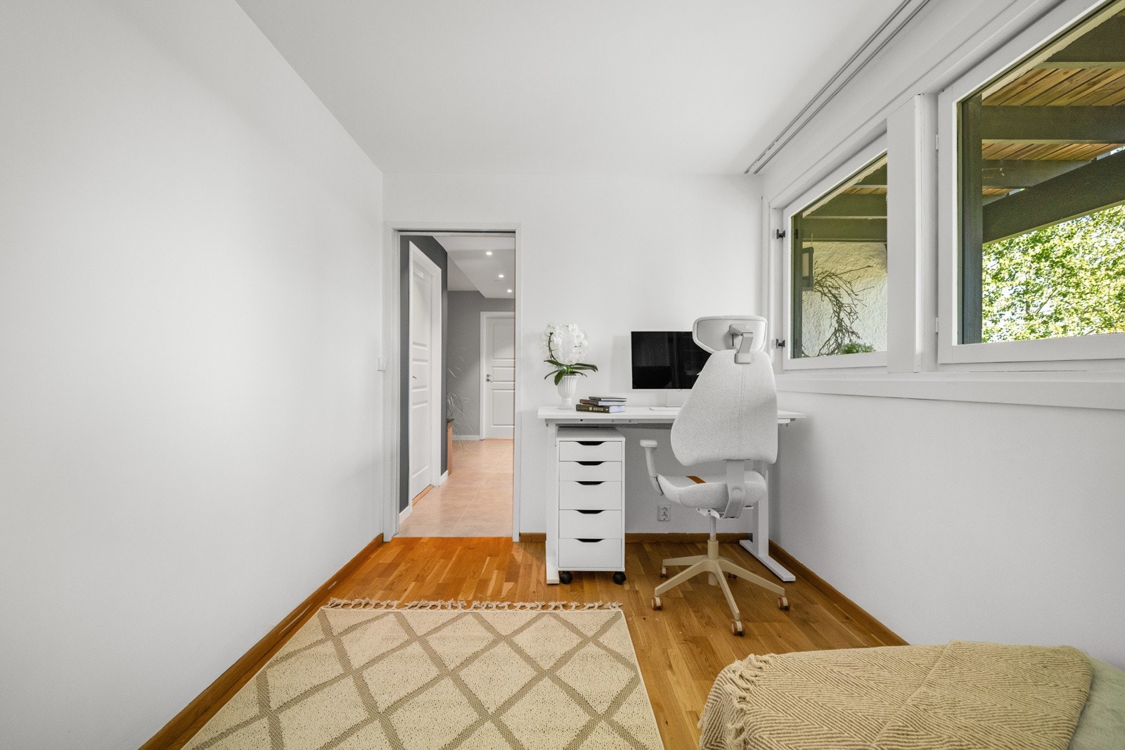 God plass til hjemmekontor eller studiekrok. Galleribilde