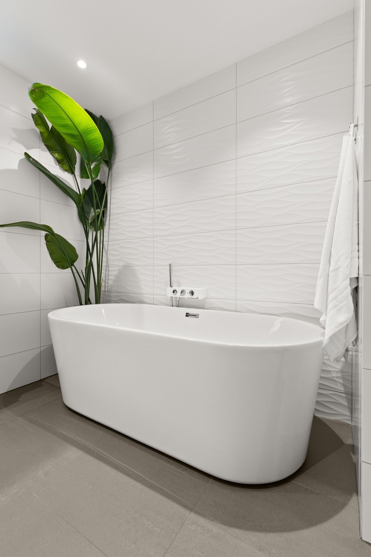 Med sin størrelse og utforming fungerer dette badet utmerket som hovedbad for familien. Galleribilde