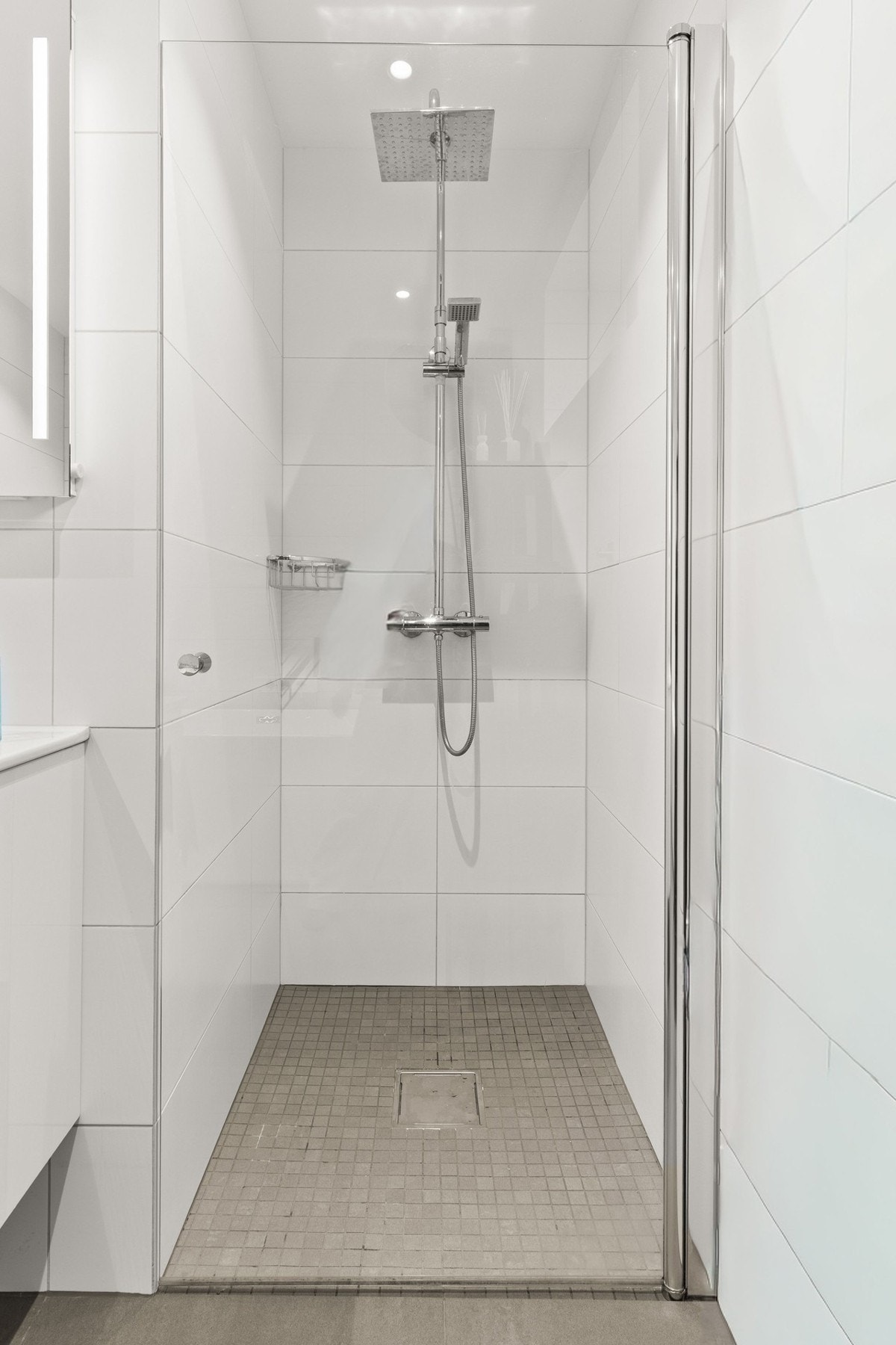 Videre er det dusj og badekar, noe som gir stor fleksibilitet i hverdagen. Galleribilde