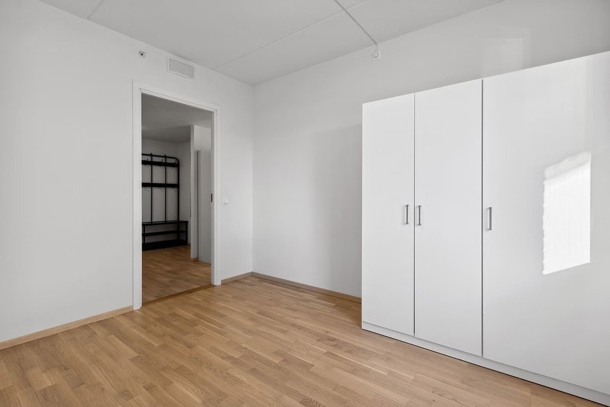 Soverom med skapplass Galleribilde