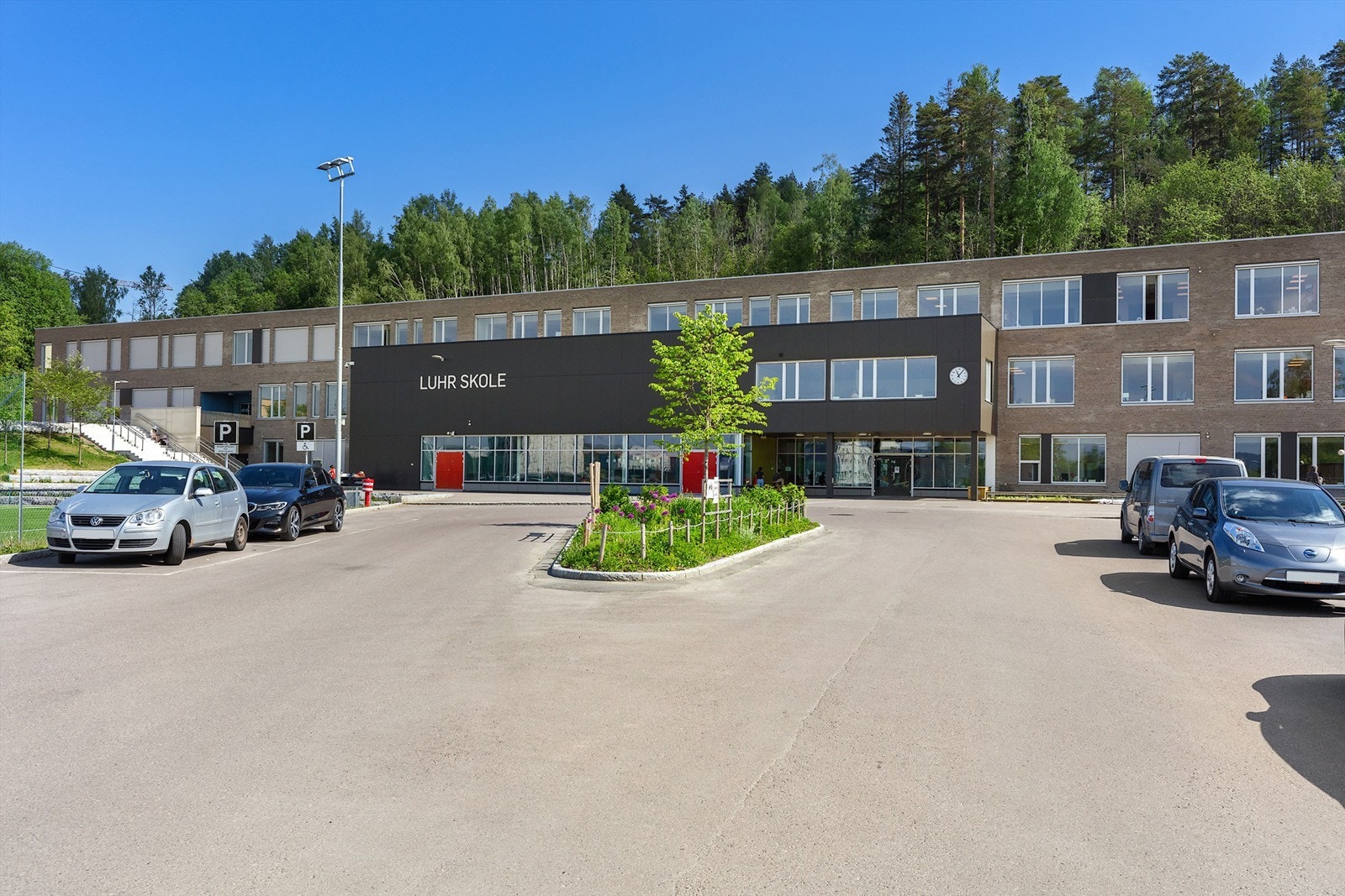 Luhr skole Galleribilde