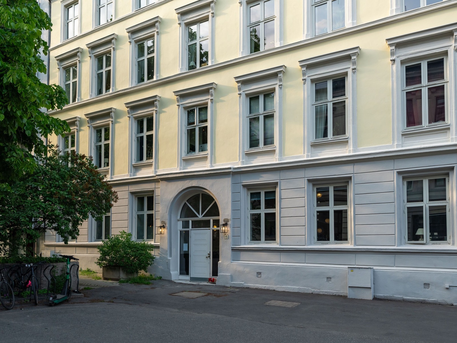 Fasaden mot Hegdehaugsveien. Galleribilde