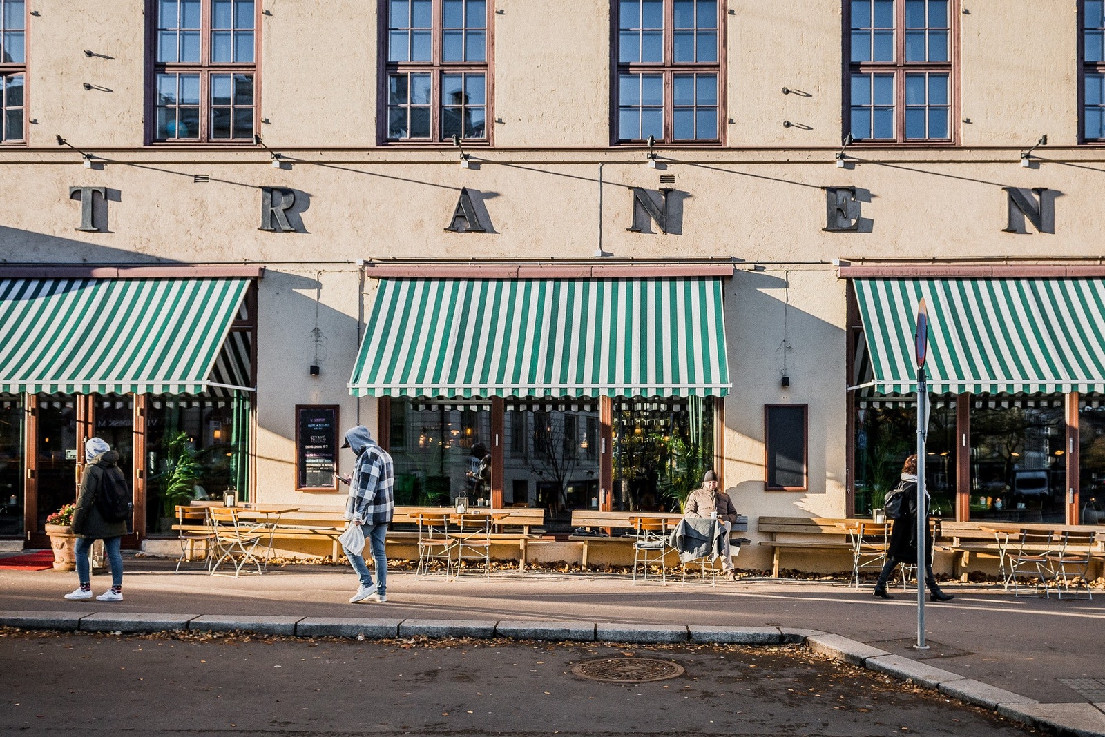 I nabolaget finner du også tradisjonsrike restauranter som Tranen. Galleribilde
