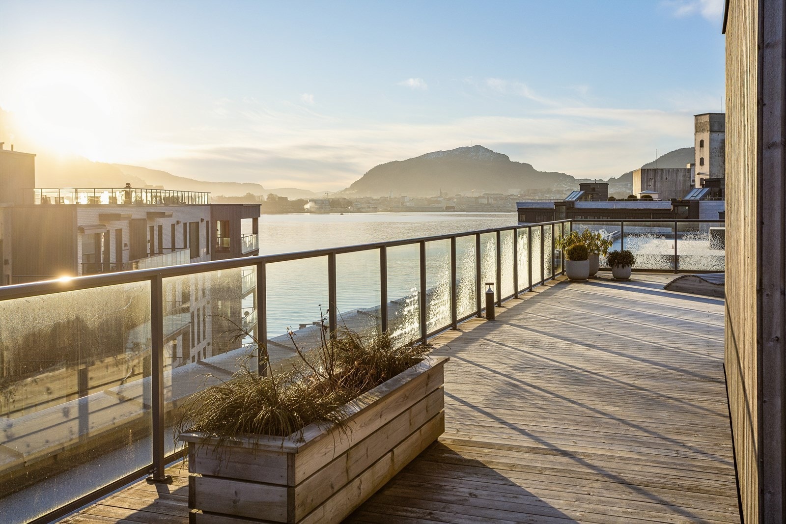 Nyt solen hele dagen. Hopp i sjøen når du vil. Galleribilde