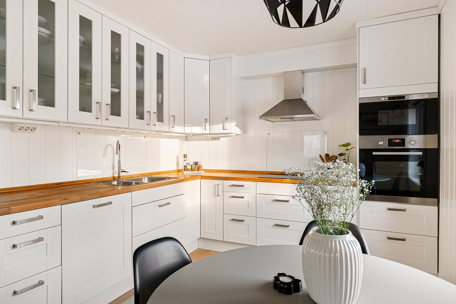 Kjøkkenet er i god stand og har fått TG1 i tilstandsrapport fra takstmann. Galleribilde