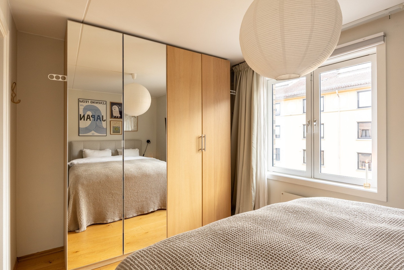 I tillegg innredet med stor garderobe. Galleribilde