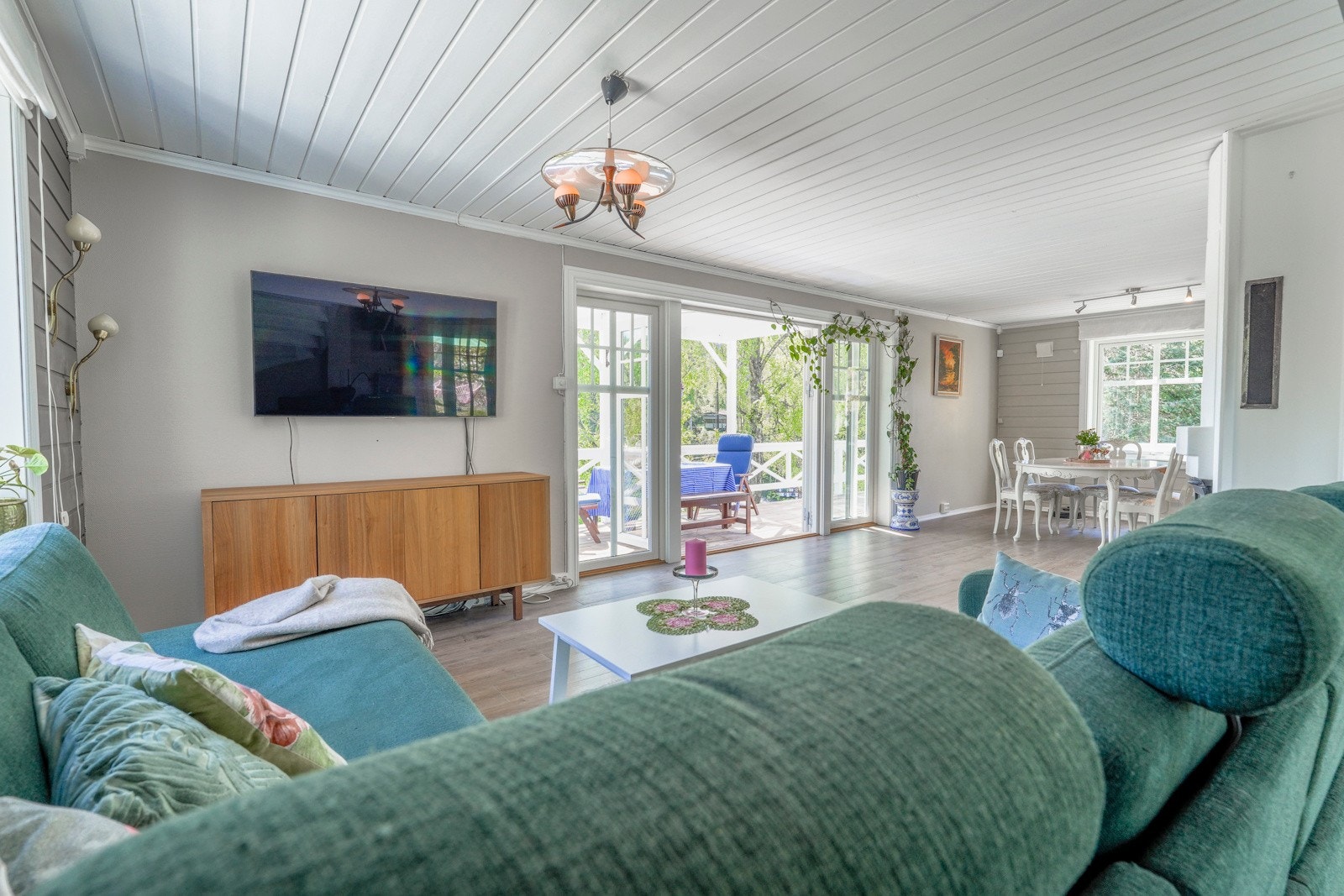 Store vindusflater. Galleribilde