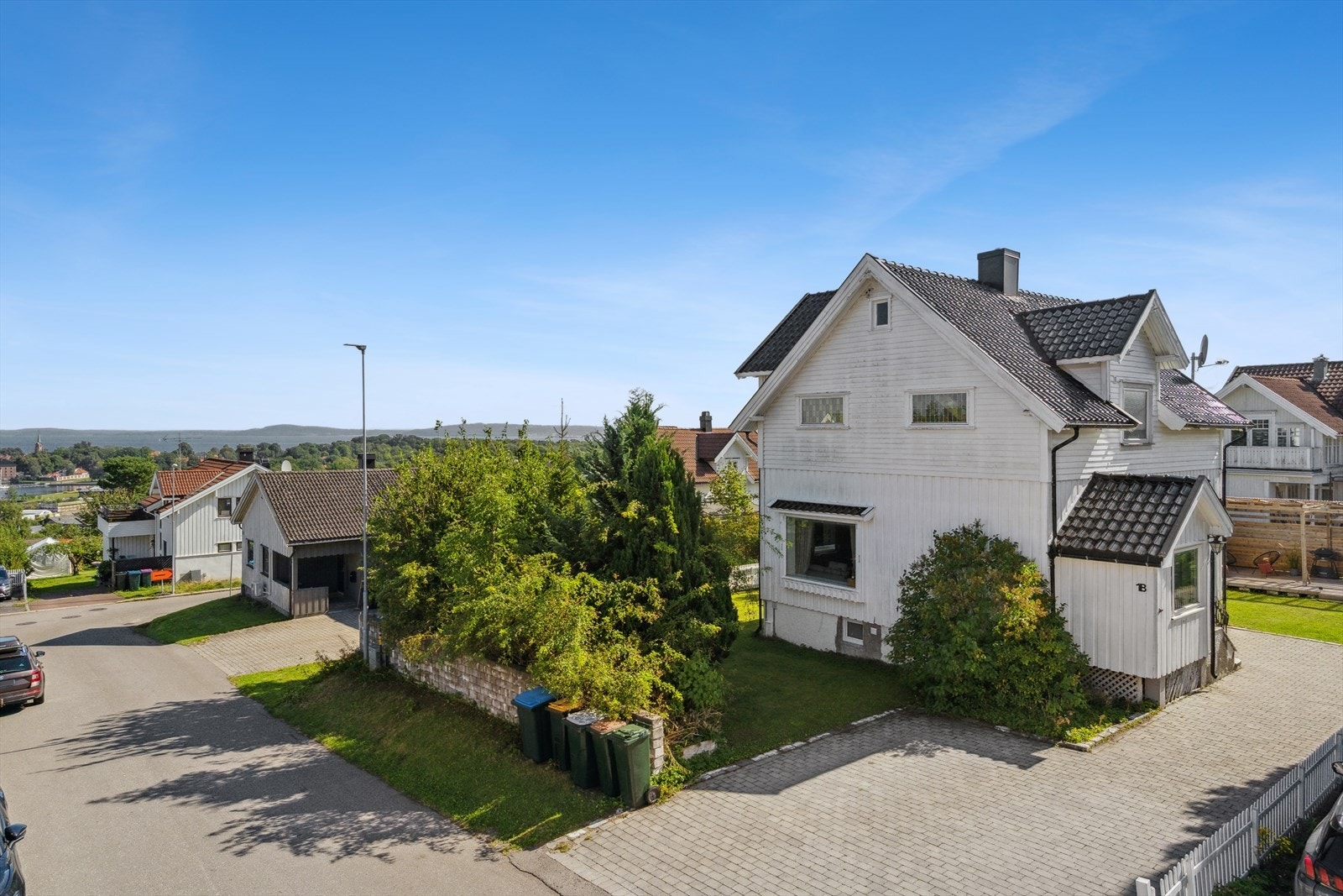 Her bor man i en barnevennlig og rolig gate uten gjennomgangstrafikk. Galleribilde