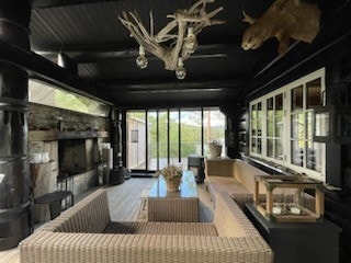 Selgers eget bilde. Galleribilde