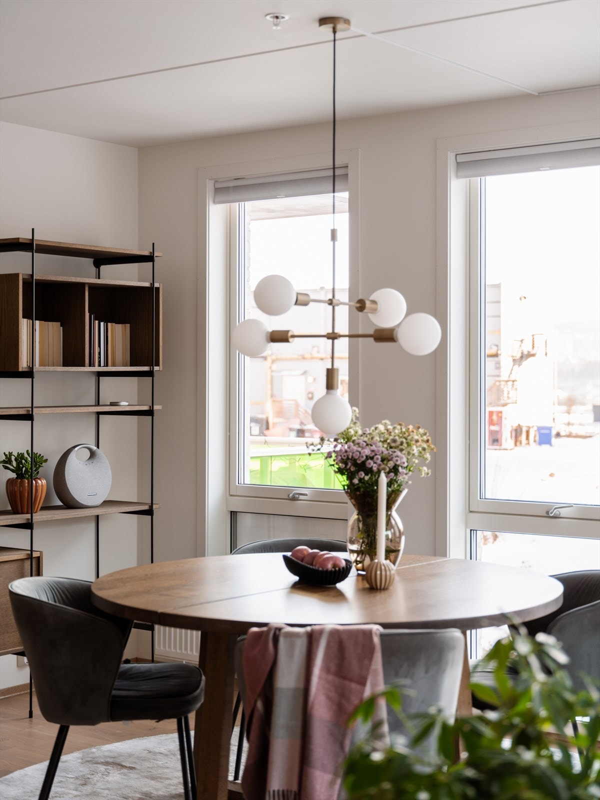 Detaljer fra spiseplassen. Galleribilde