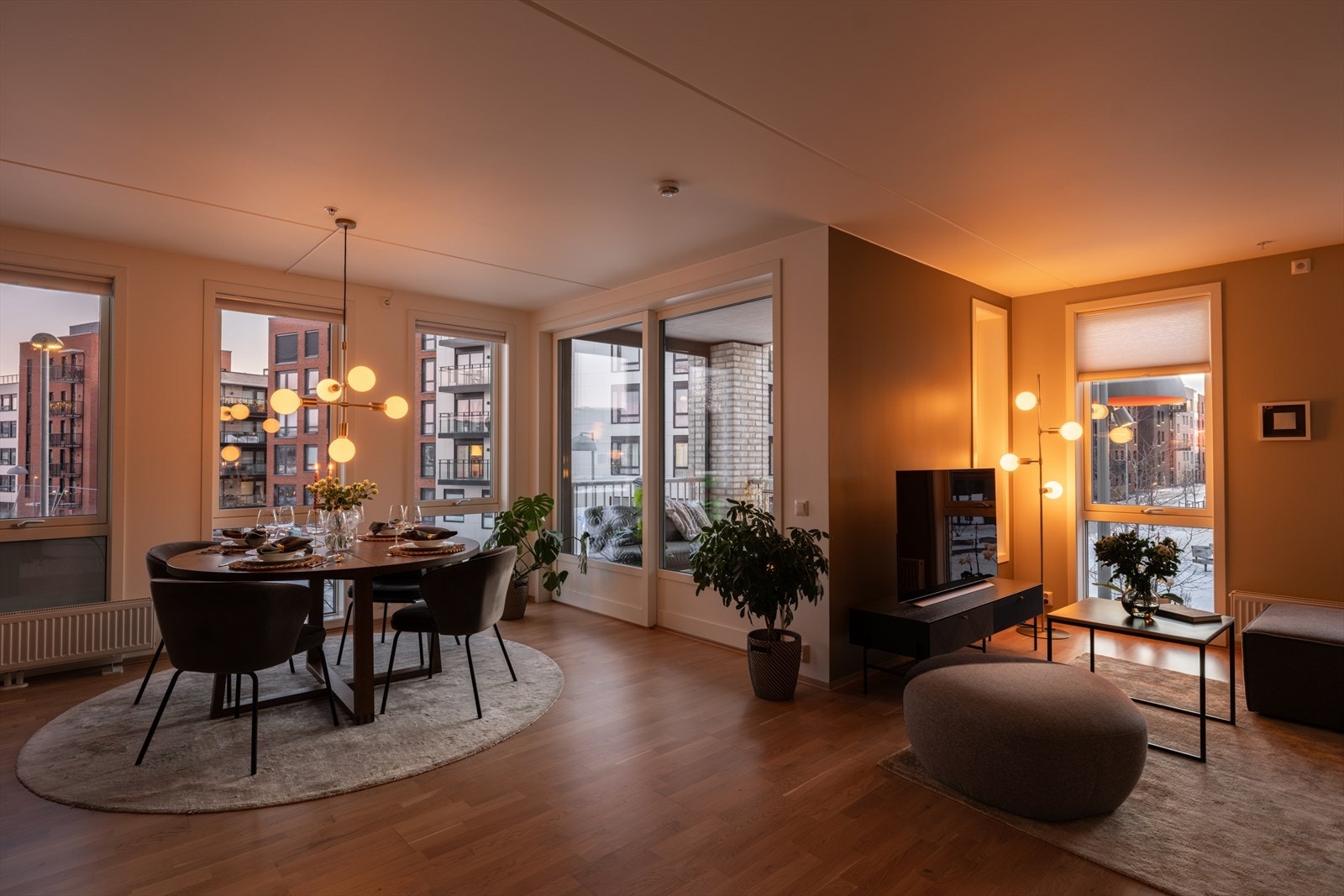 Emir Resulbegovic v. Emera Eiendomsmegling ønsker velkommen til Vollebekkveien 4F! Galleribilde