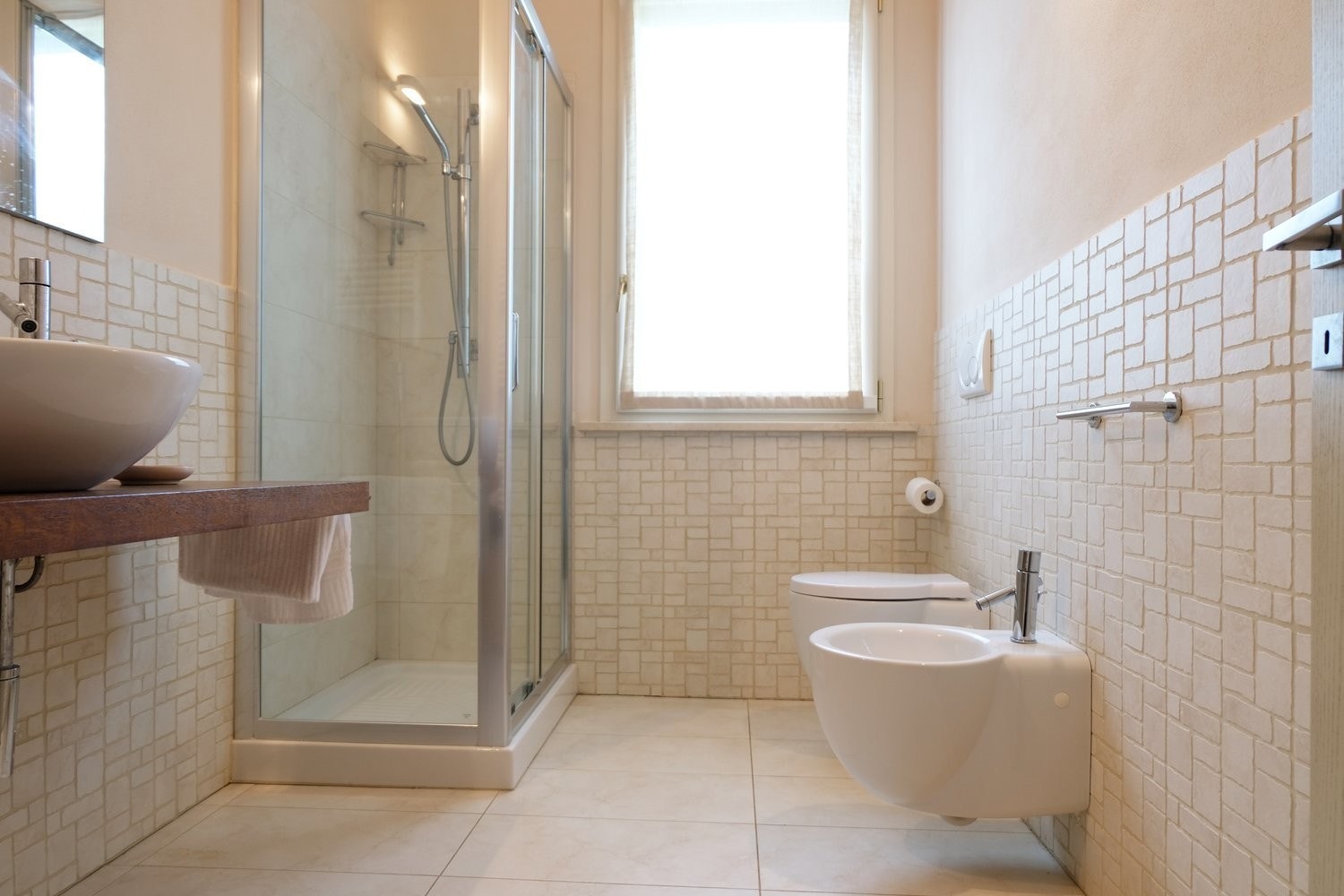 3 bad av høy standard. Galleribilde