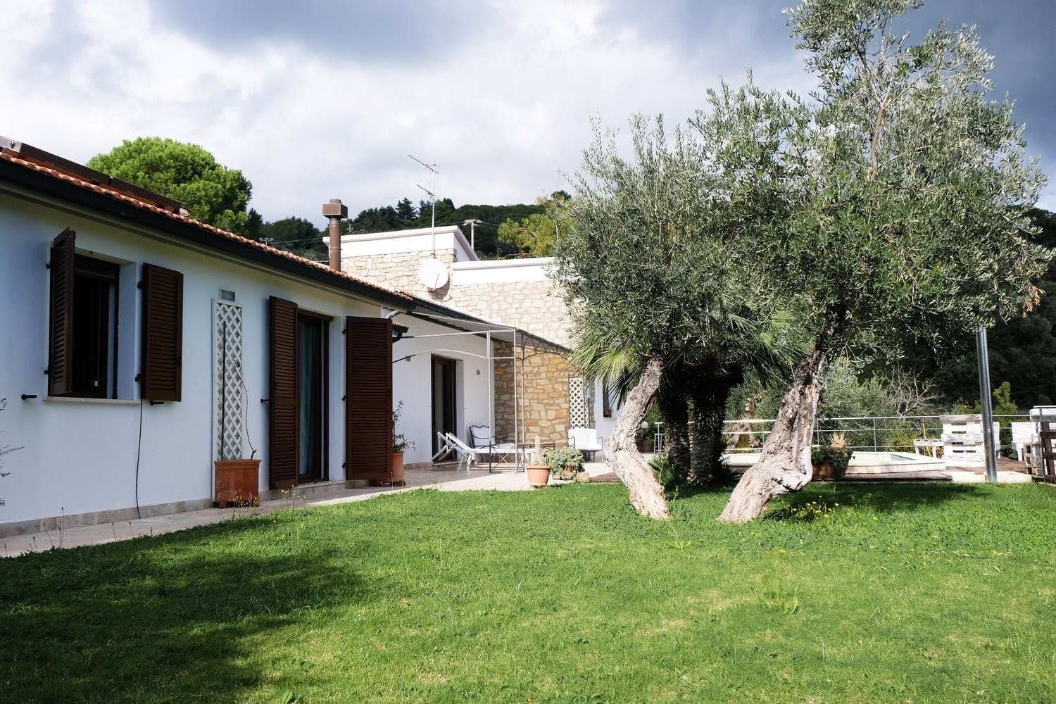 Nydelig hage med variasjon Galleribilde