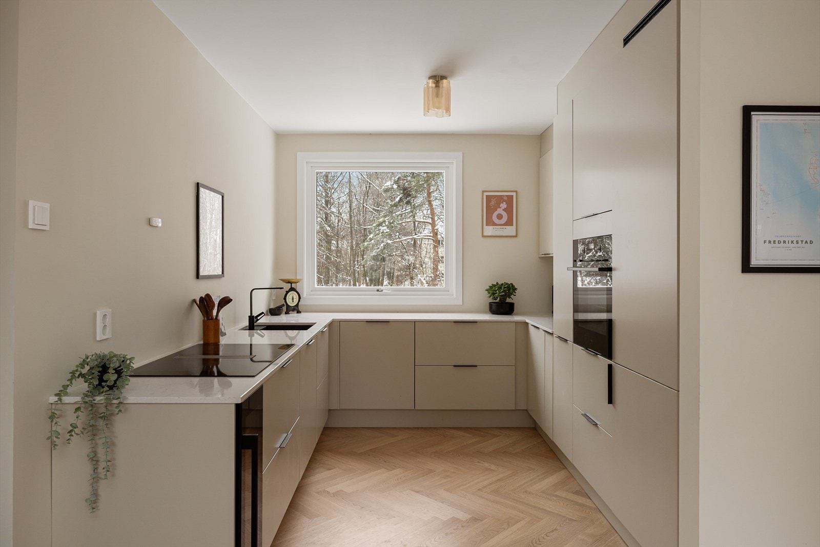 Lekkert Norema-kjøkken fra 2025. Galleribilde