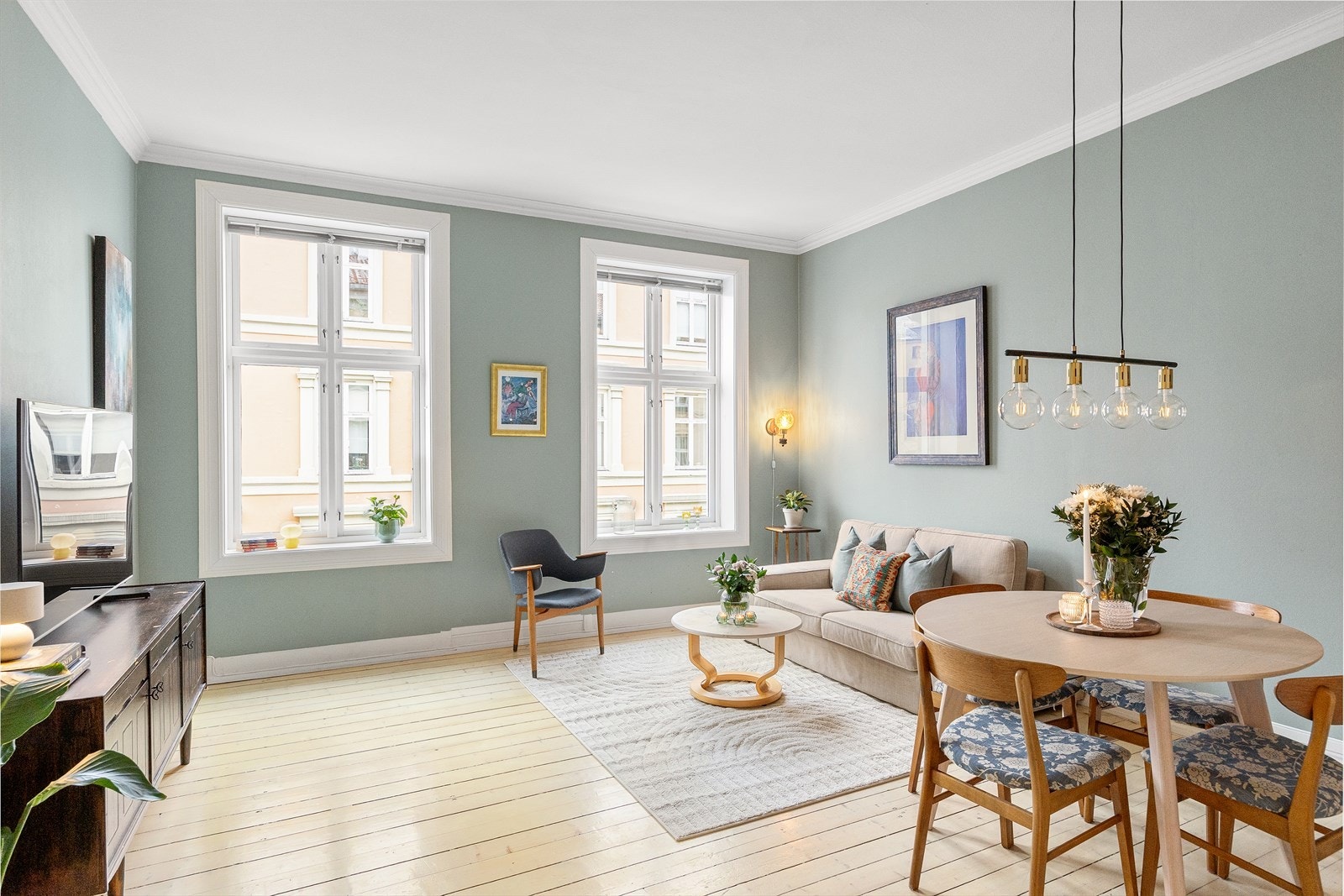 Nordvik Bolig ved Sander O. Berntsen har gleden av å presentere en attraktiv og sjarmerende leilighet i Bjerkelundgata 4. Leiligheten ligger urbant til på Grünerløkka med enkel adkomst til det meste av bymessige fasiliteter. Galleribilde