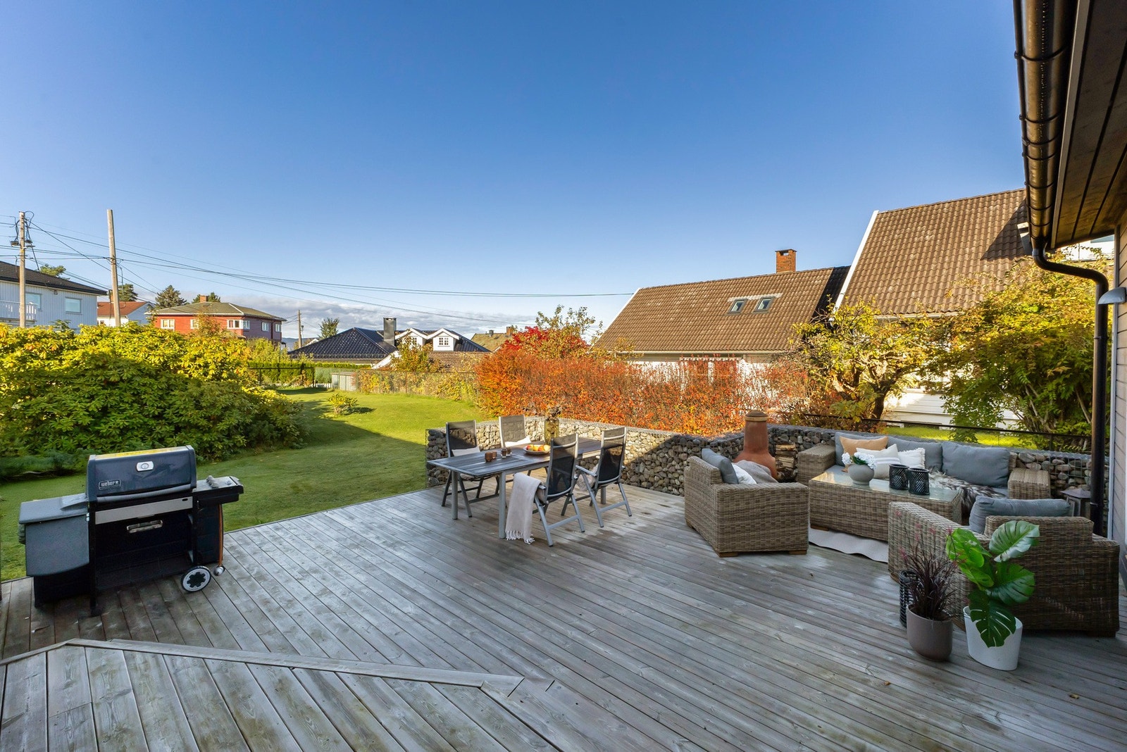 Det er klargjort for utekjøkken på begge terrassene (avløp, kaldtvann og varmtvann) Galleribilde